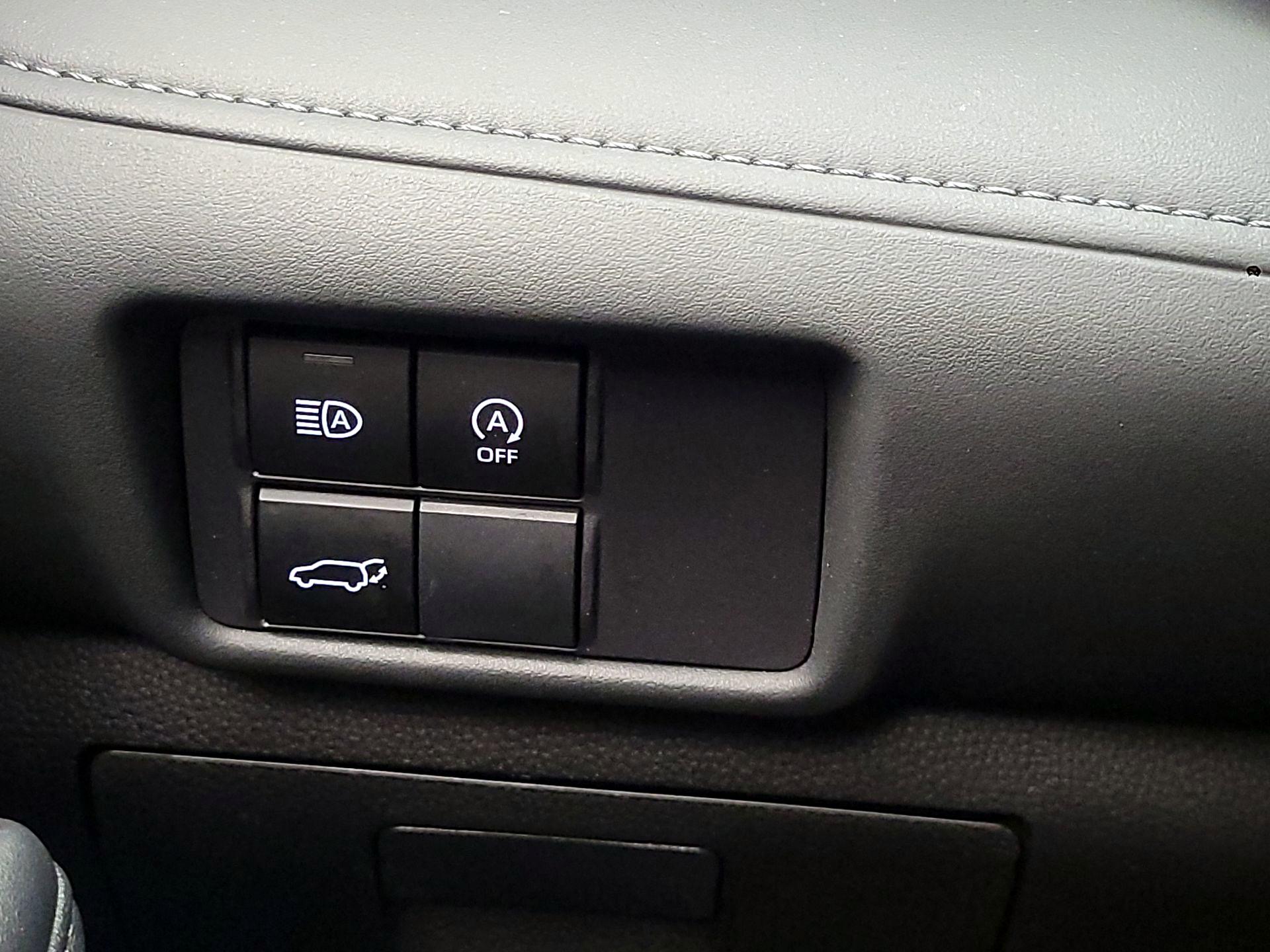 Thumbnail: 2023 Toyota Highlander - 11