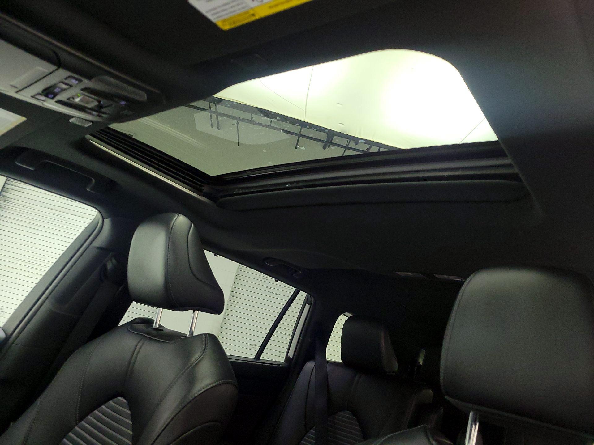 Thumbnail: 2023 Toyota Highlander - 17