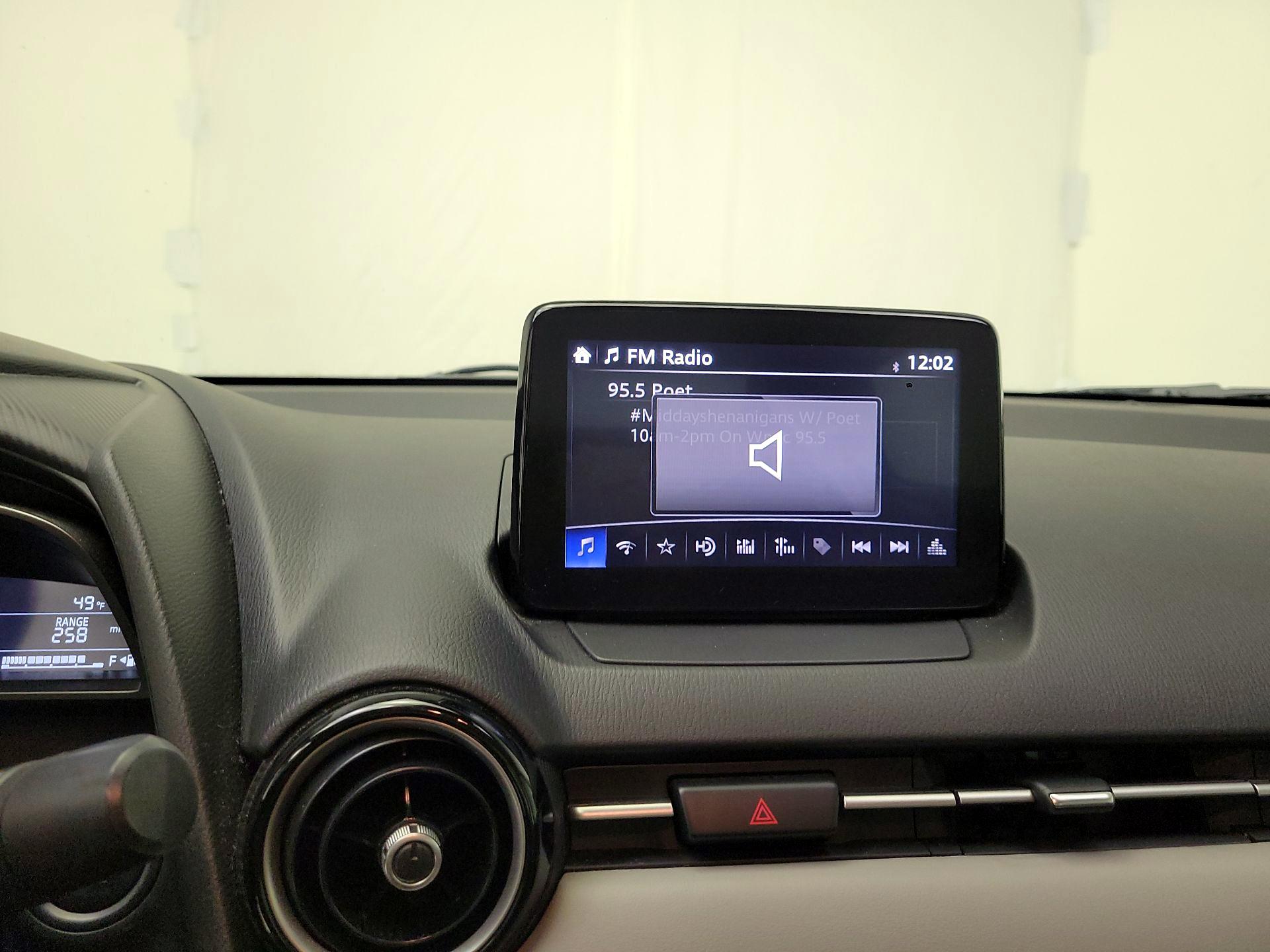 Thumbnail: 2019 Toyota Yaris - 15