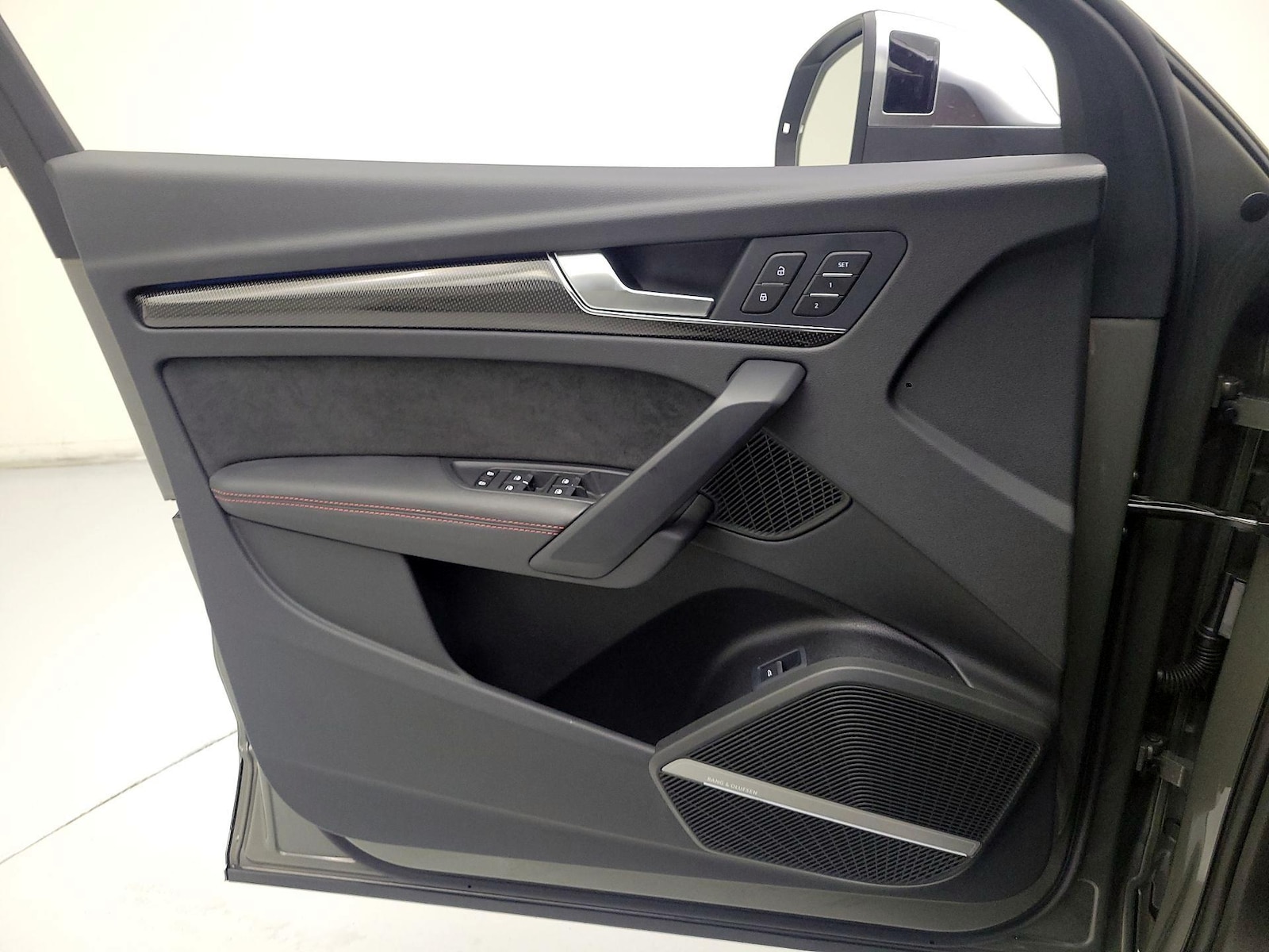 2025 Audi SQ5 Prestige - Photo 11