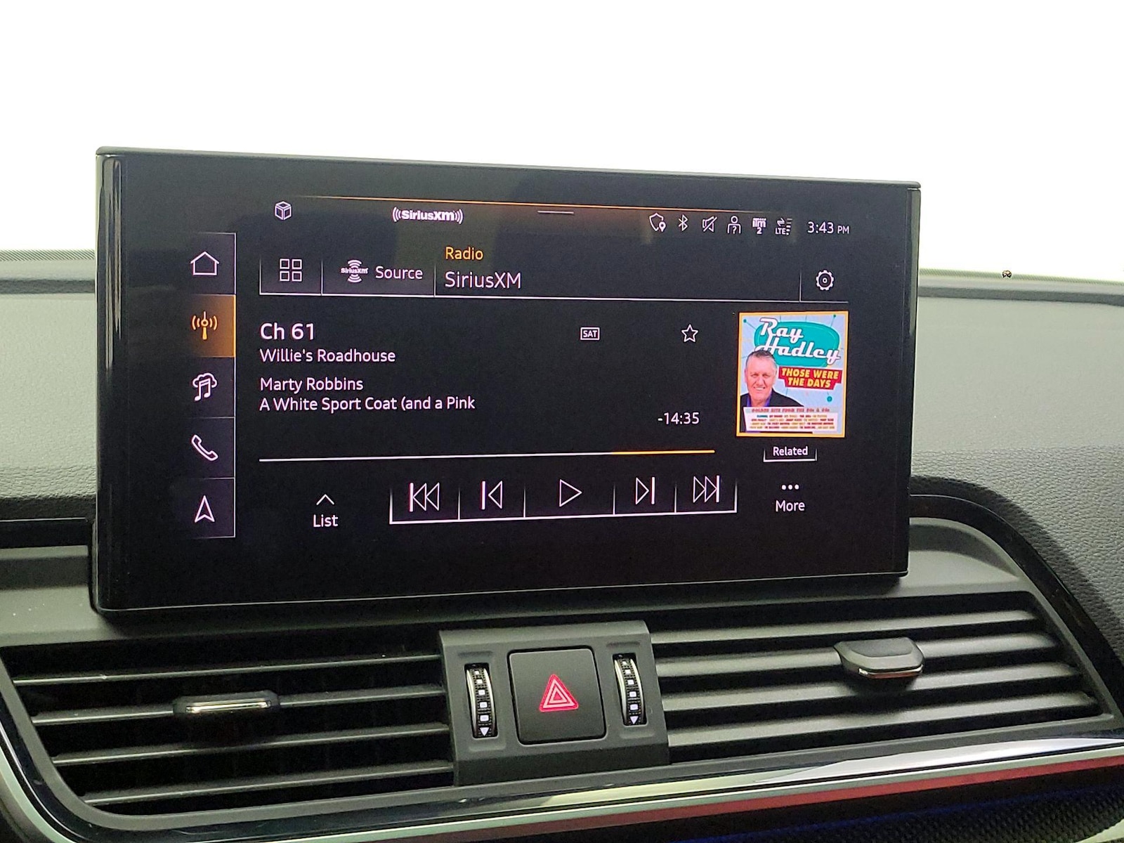 2025 Audi SQ5 Prestige - Photo 15