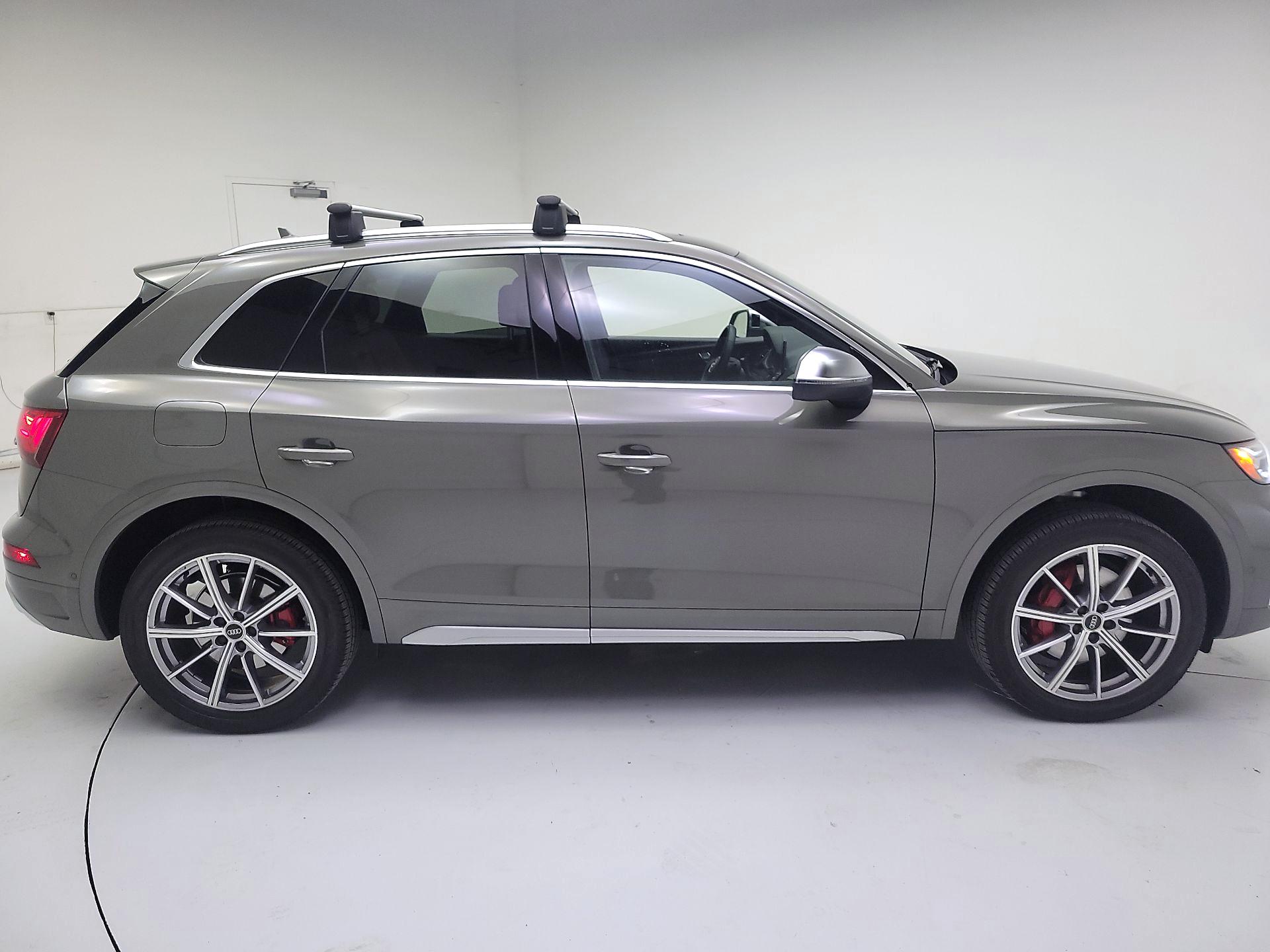 Thumbnail: 2025 Audi SQ5 - 4