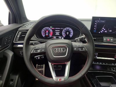 Steering Wheel & Instrument Cluster (On)