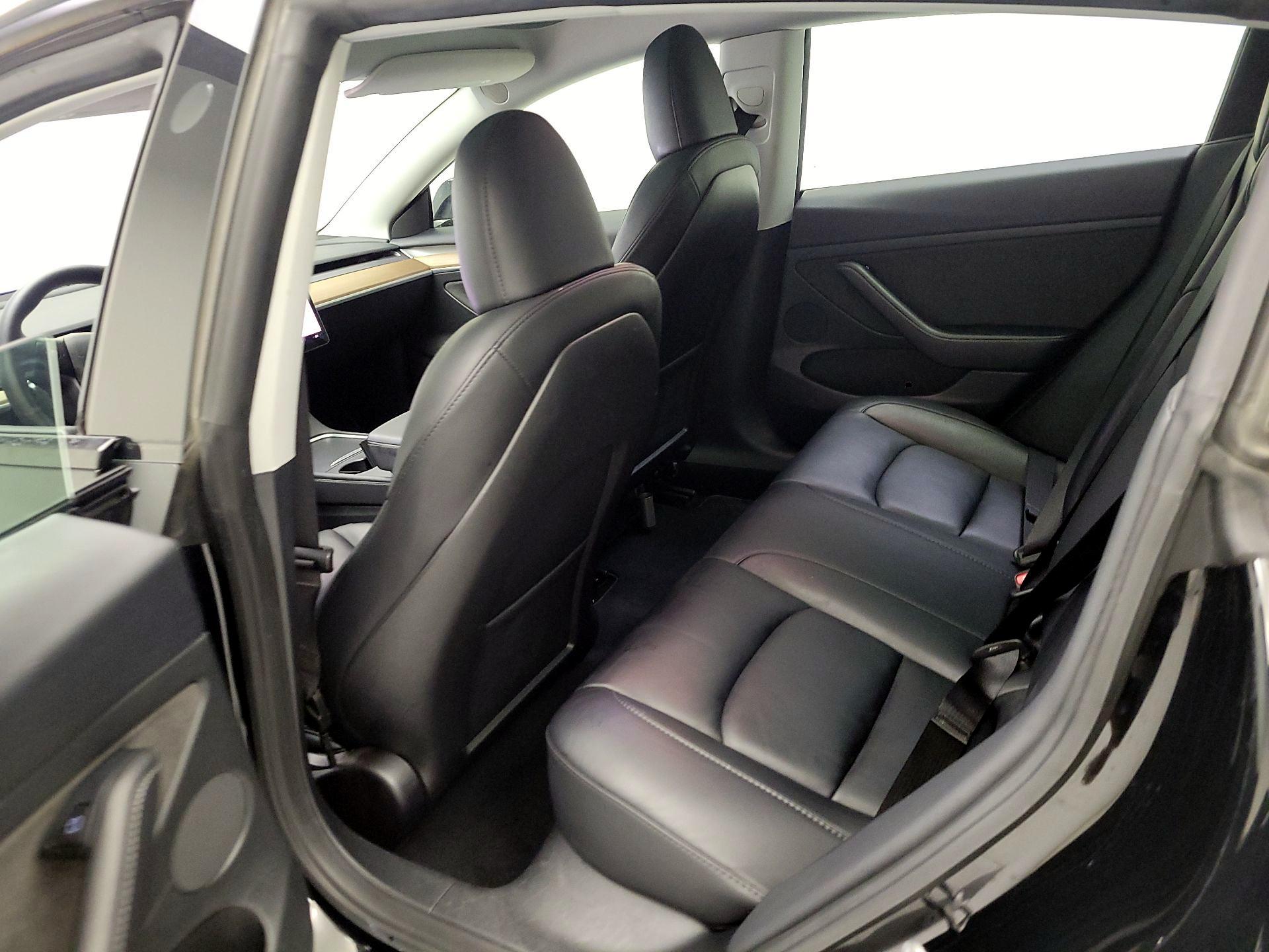 Thumbnail: 2023 Tesla Model 3 - 16