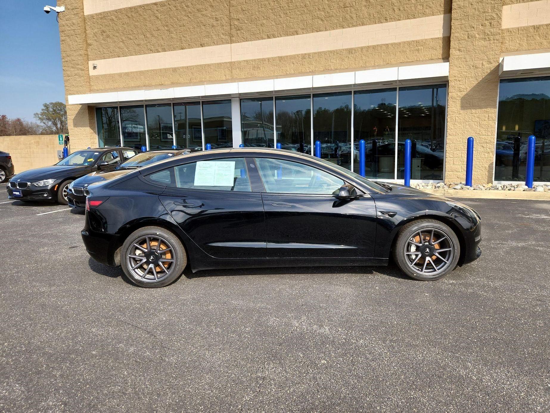 Thumbnail: 2023 Tesla Model 3 - 4