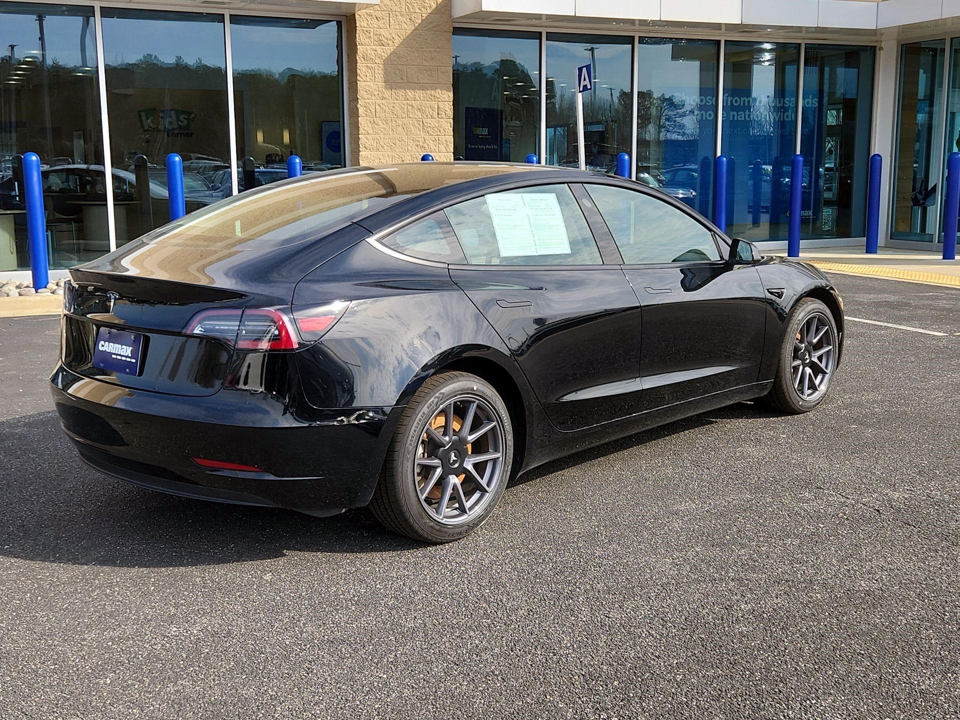 Thumbnail: 2023 Tesla Model 3 - 5