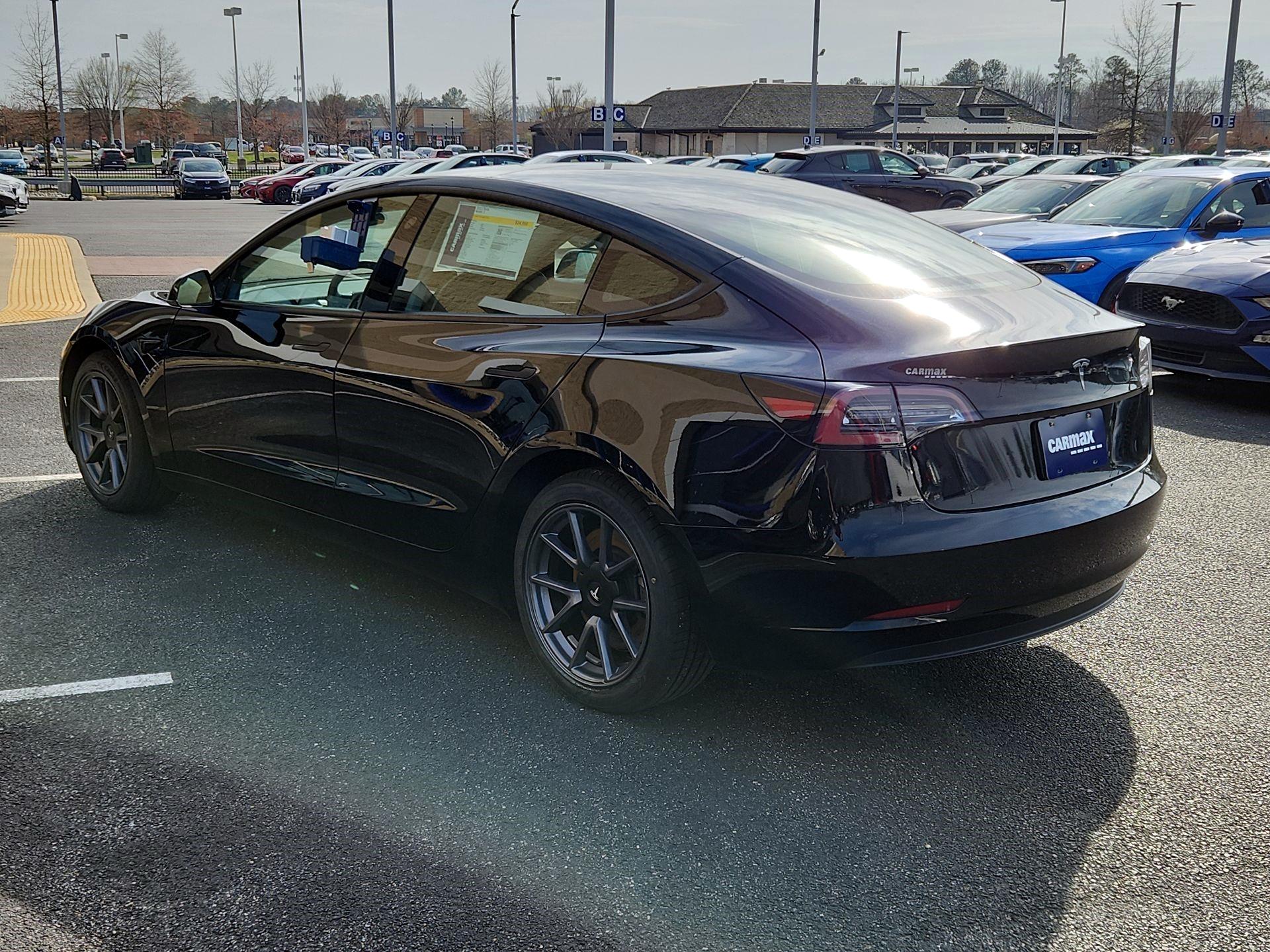 Thumbnail: 2023 Tesla Model 3 - 7