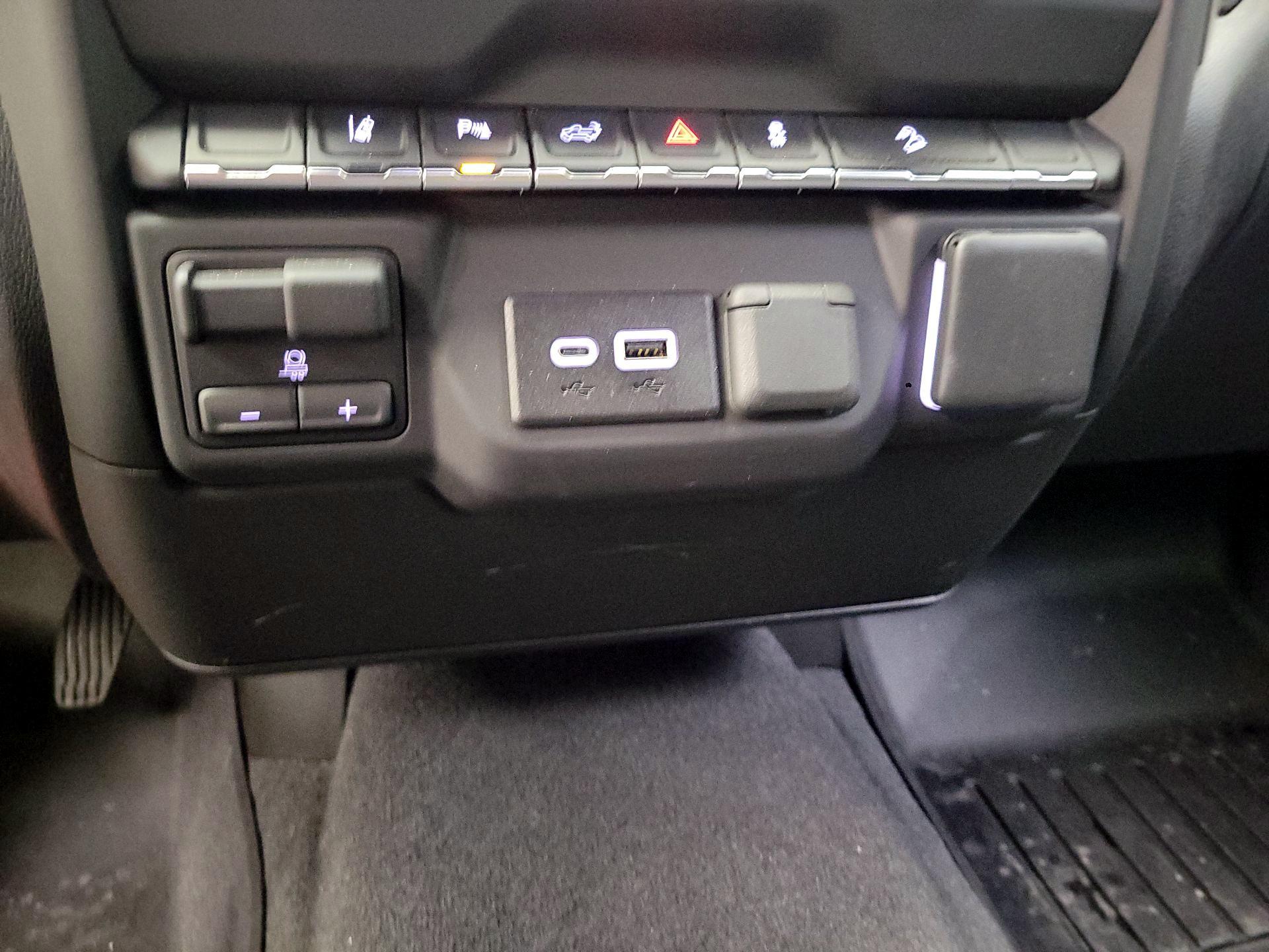 Thumbnail: 2025 Chevrolet Silverado 2500 - 16