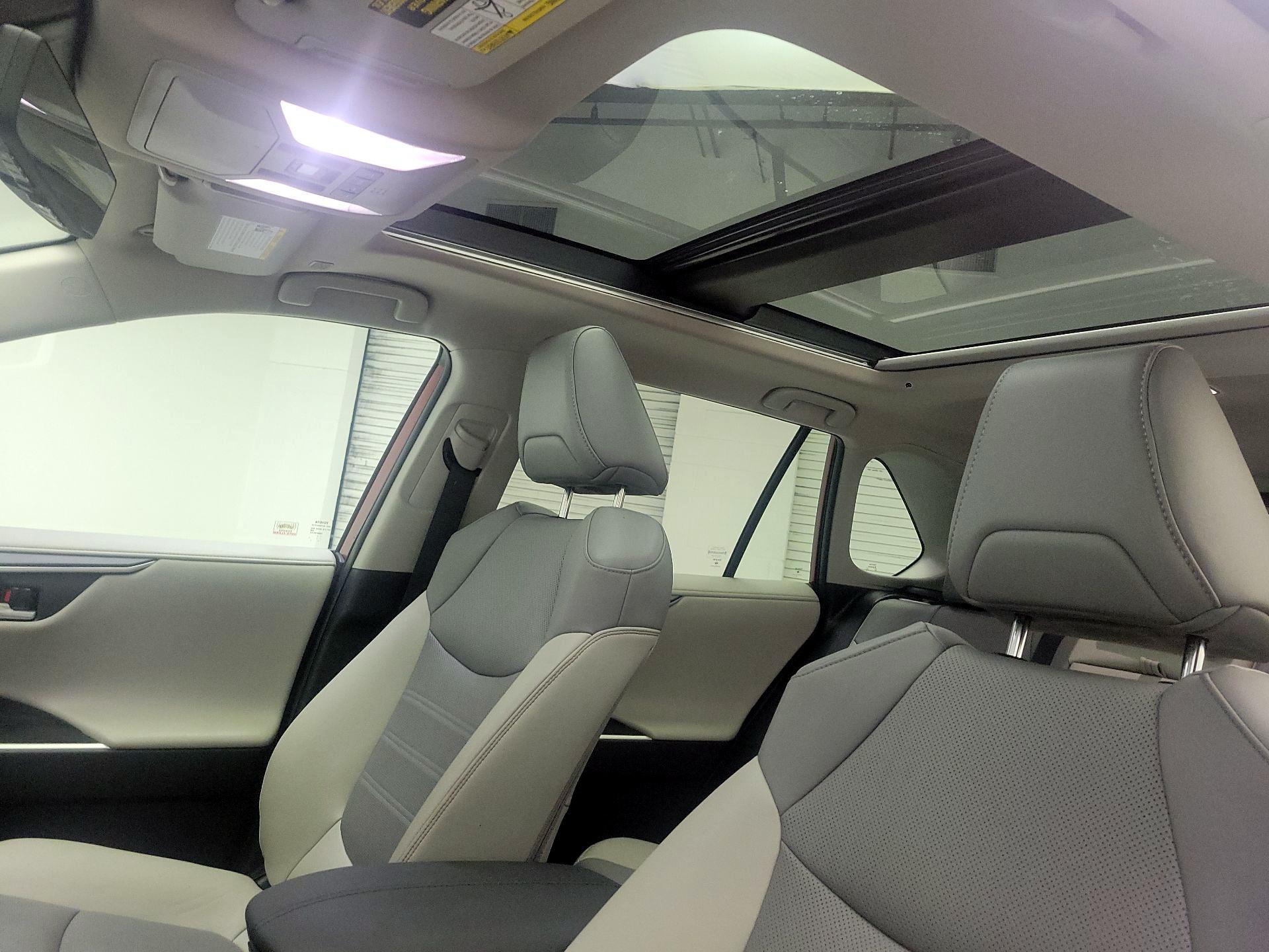 Thumbnail: 2024 Toyota RAV4 - 17