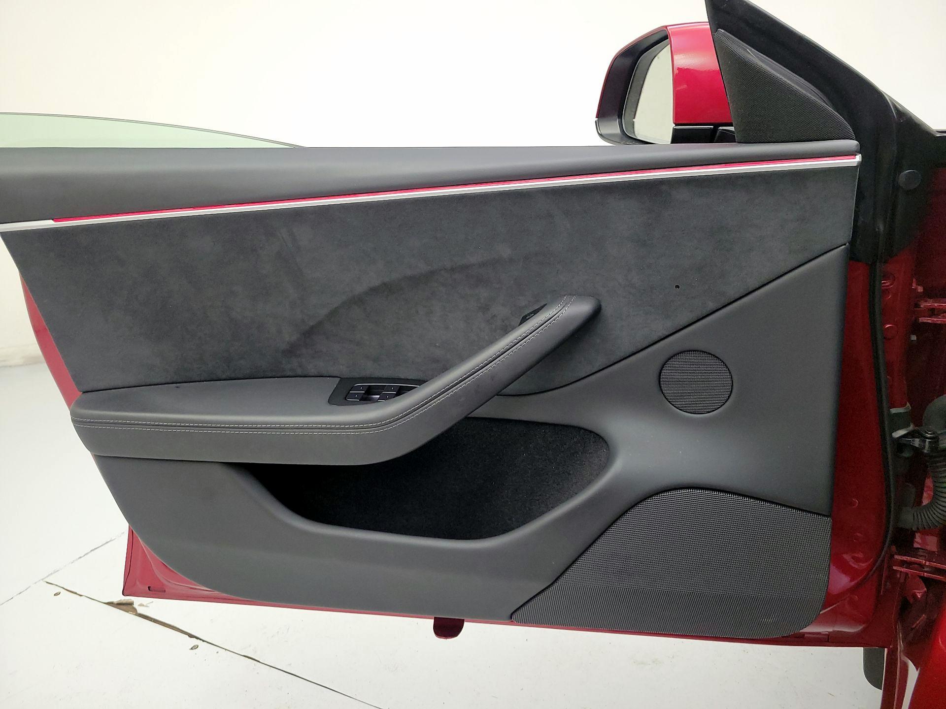 Thumbnail: 2025 Tesla Model 3 - 10