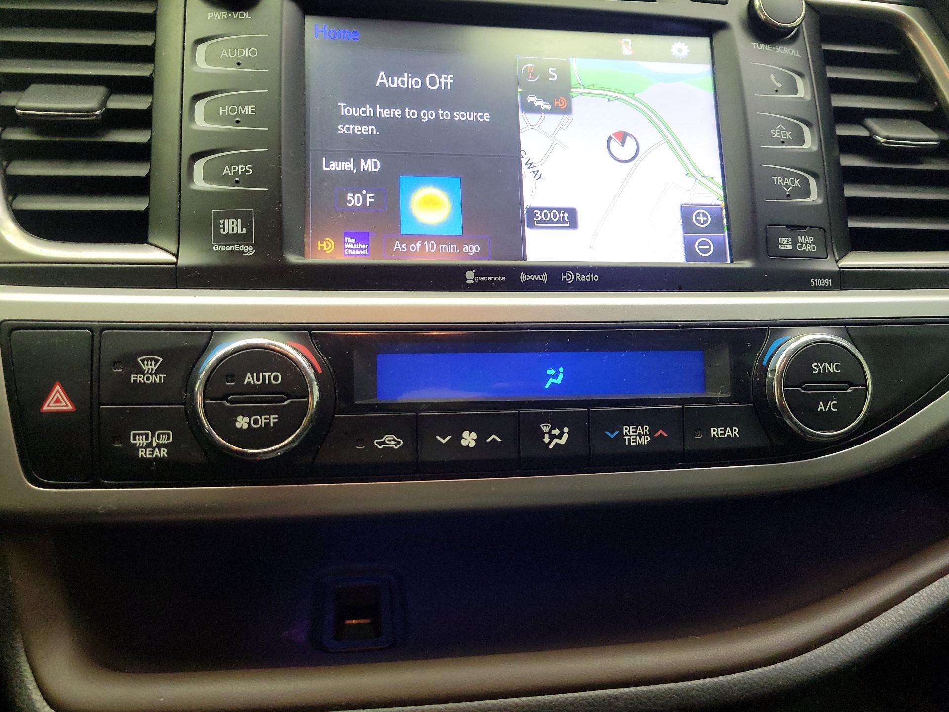 Thumbnail: 2019 Toyota Highlander - 15