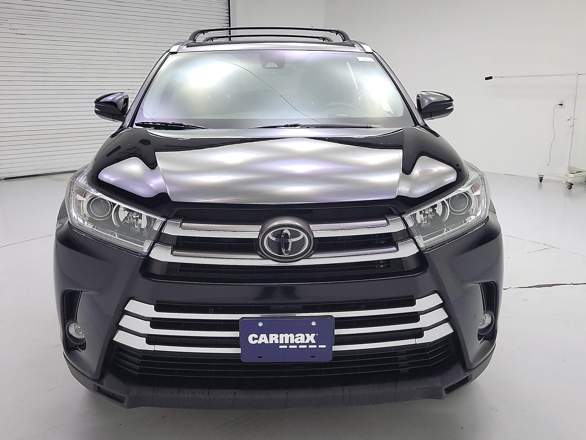 Thumbnail: 2019 Toyota Highlander - 2