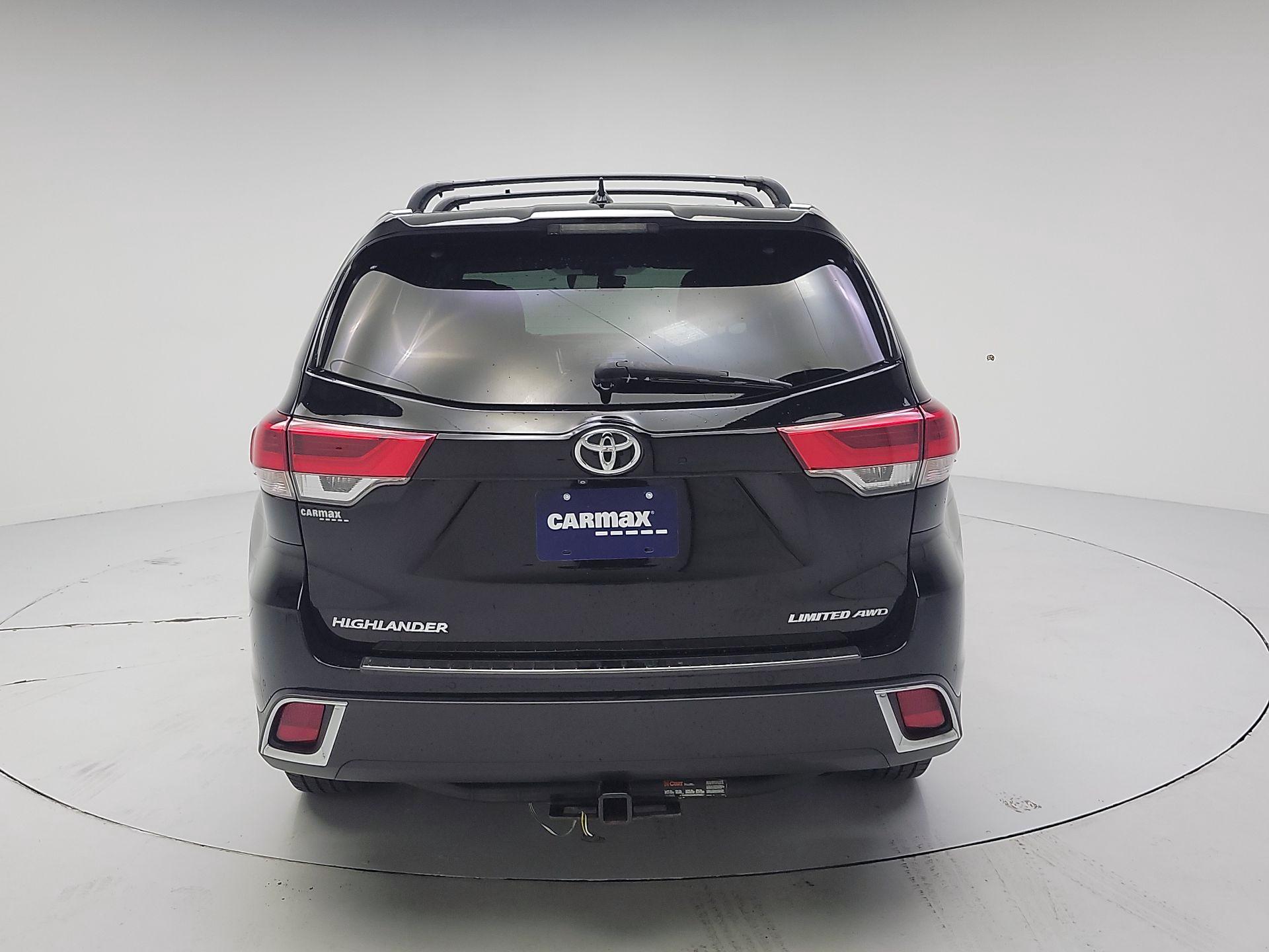 Thumbnail: 2019 Toyota Highlander - 6