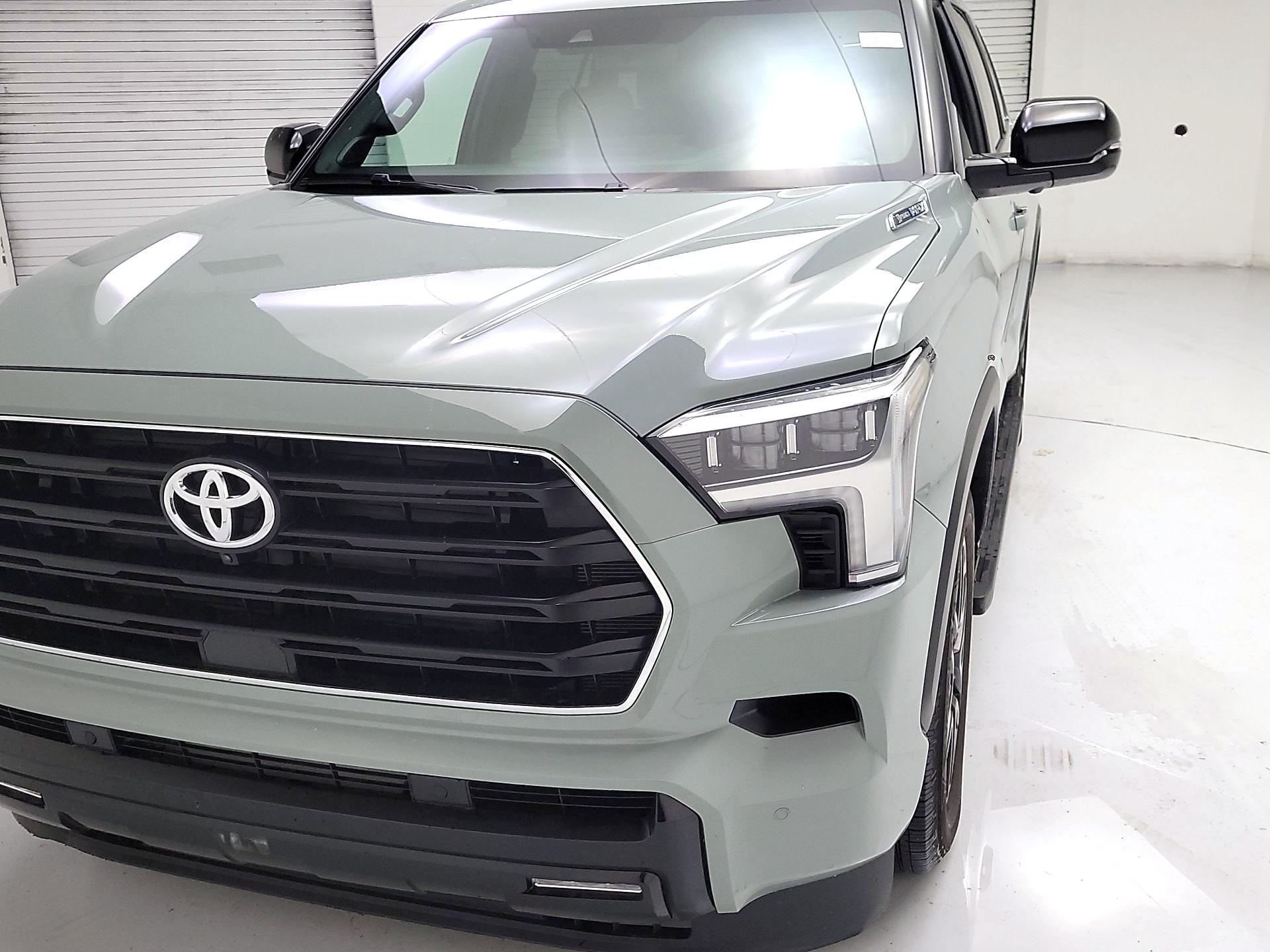 Thumbnail: 2025 Toyota Sequoia - 3