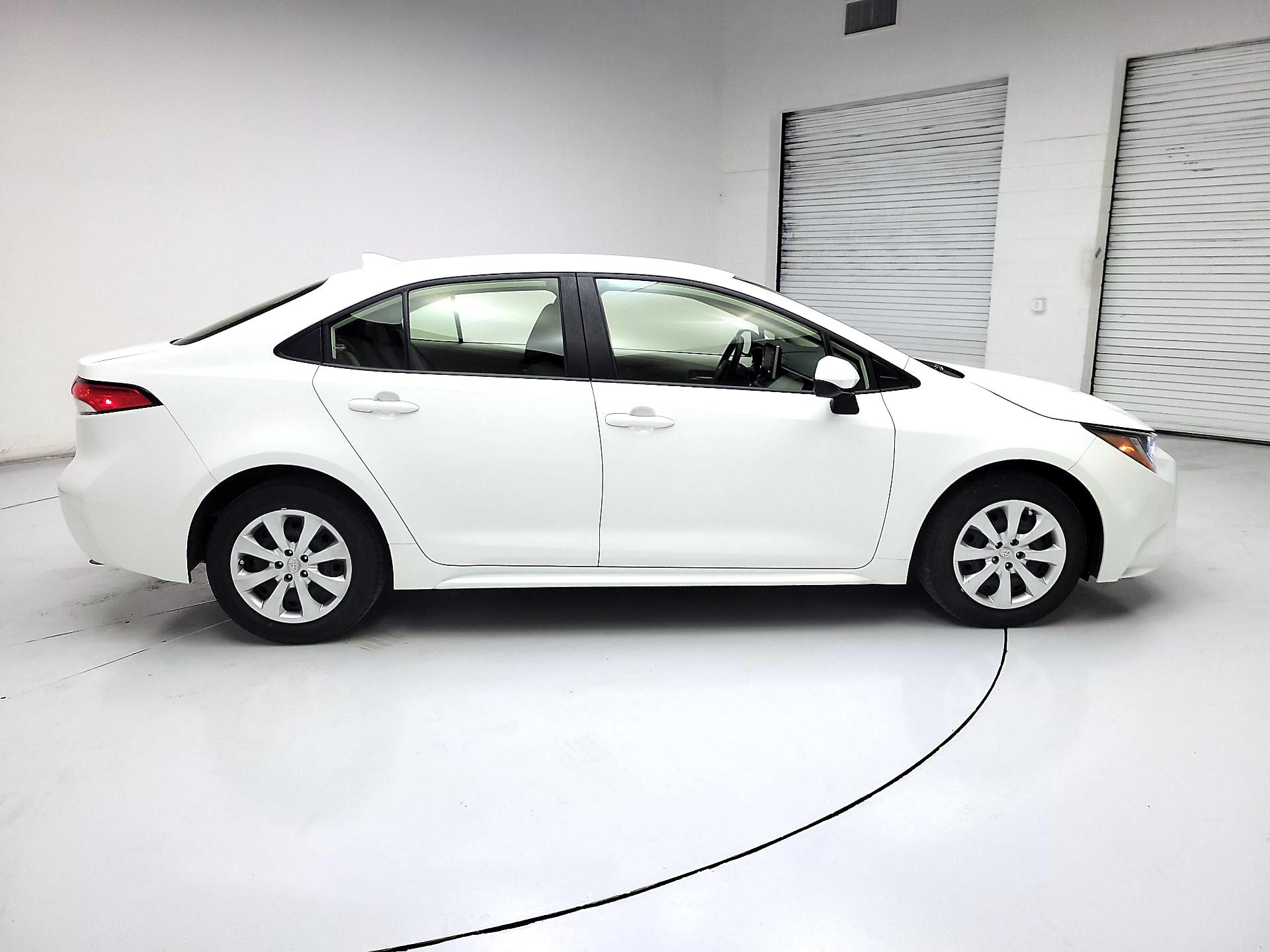 Thumbnail: 2021 Toyota Corolla - 4