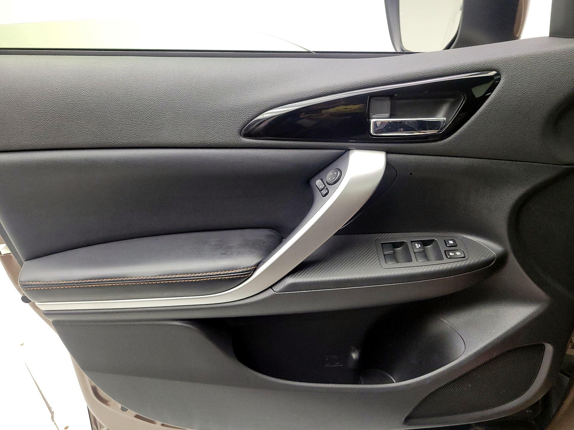 Thumbnail: 2018 Mitsubishi Eclipse Cross - 10