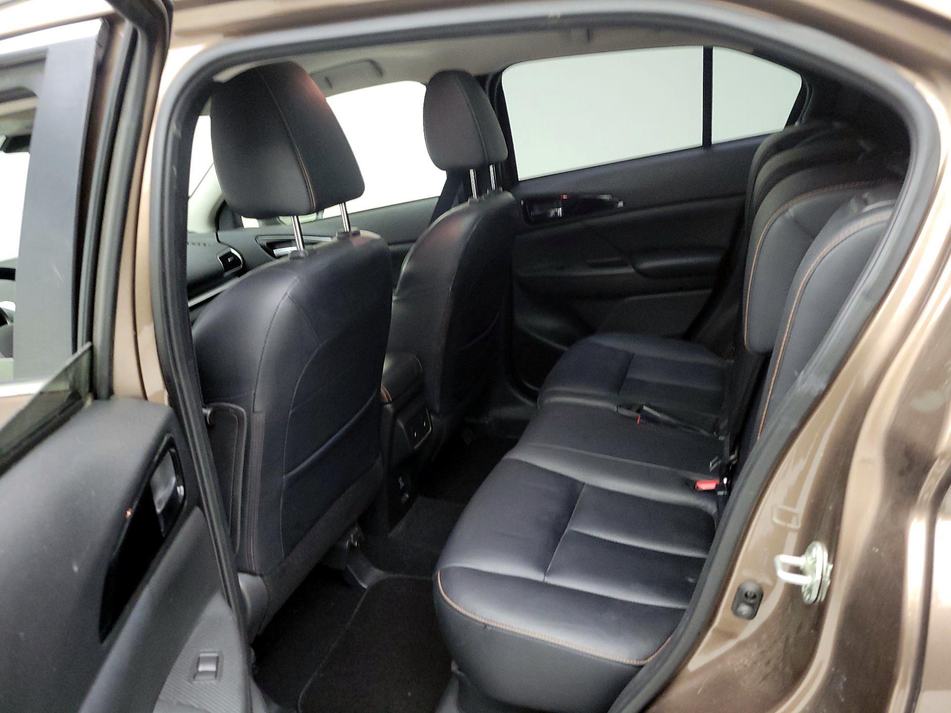 Thumbnail: 2018 Mitsubishi Eclipse Cross - 17