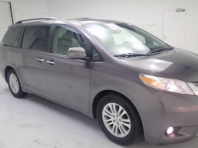 2017 Toyota Sienna XLE