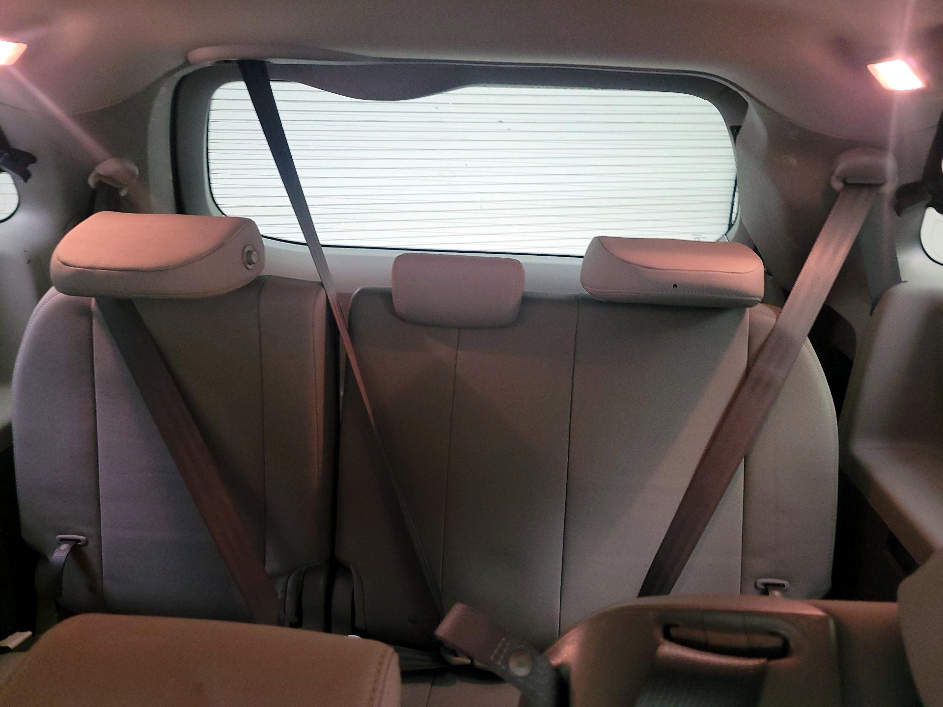 Thumbnail: 2017 Toyota Sienna - 19