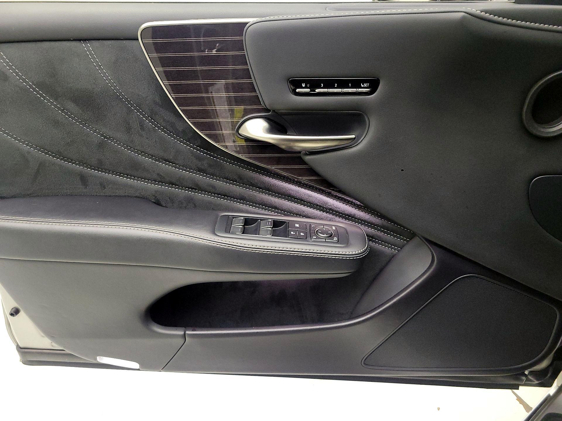 Thumbnail: 2020 Lexus LS - 10