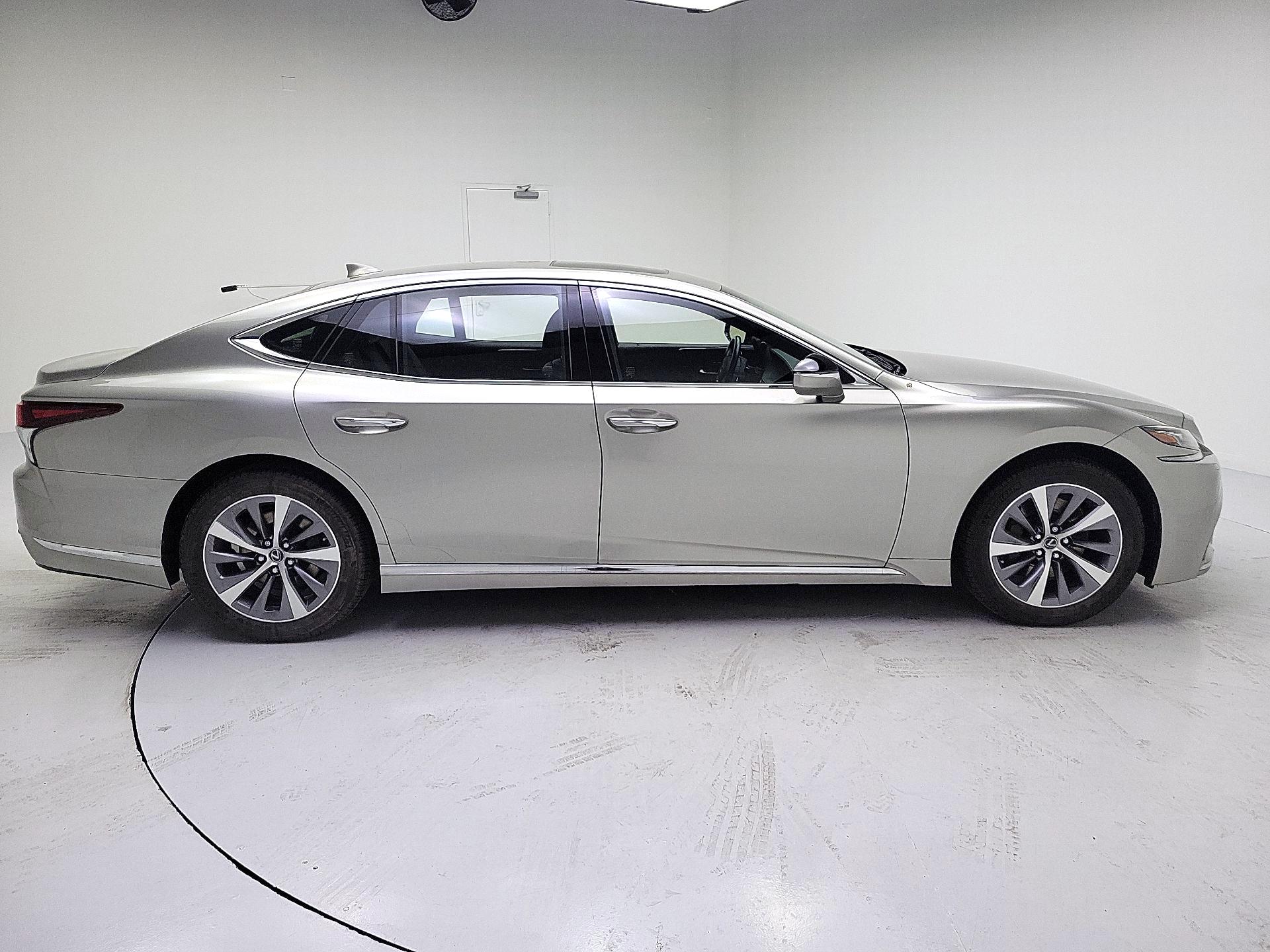 Thumbnail: 2020 Lexus LS - 4