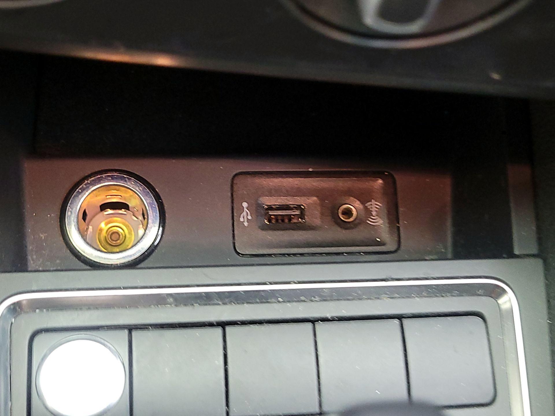 Thumbnail: 2017 Volkswagen Jetta - 16