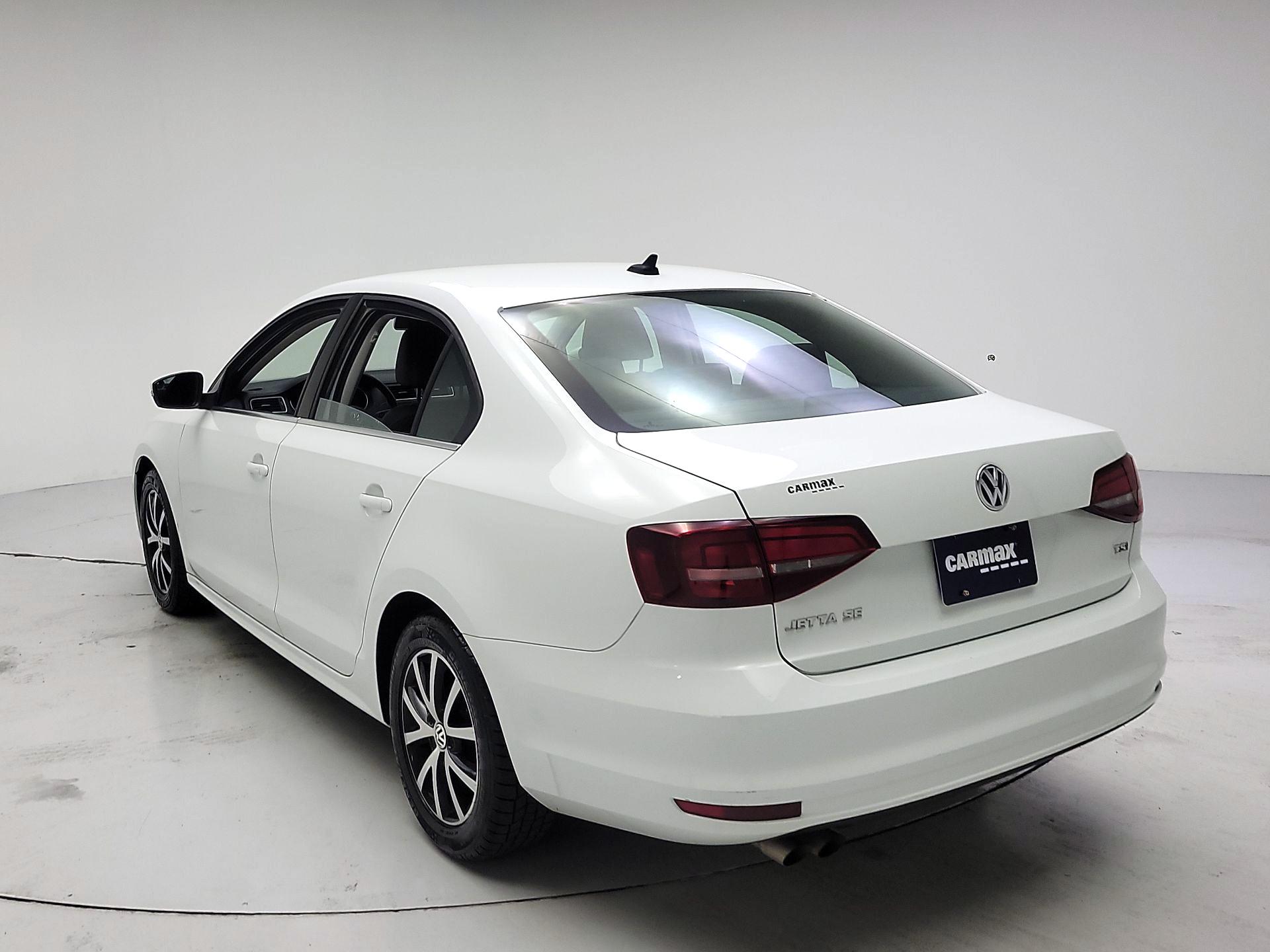 Thumbnail: 2017 Volkswagen Jetta - 7