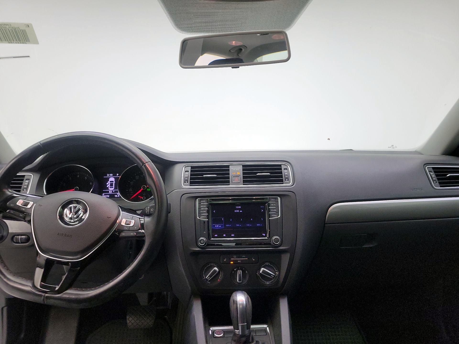 Thumbnail: 2017 Volkswagen Jetta - 8