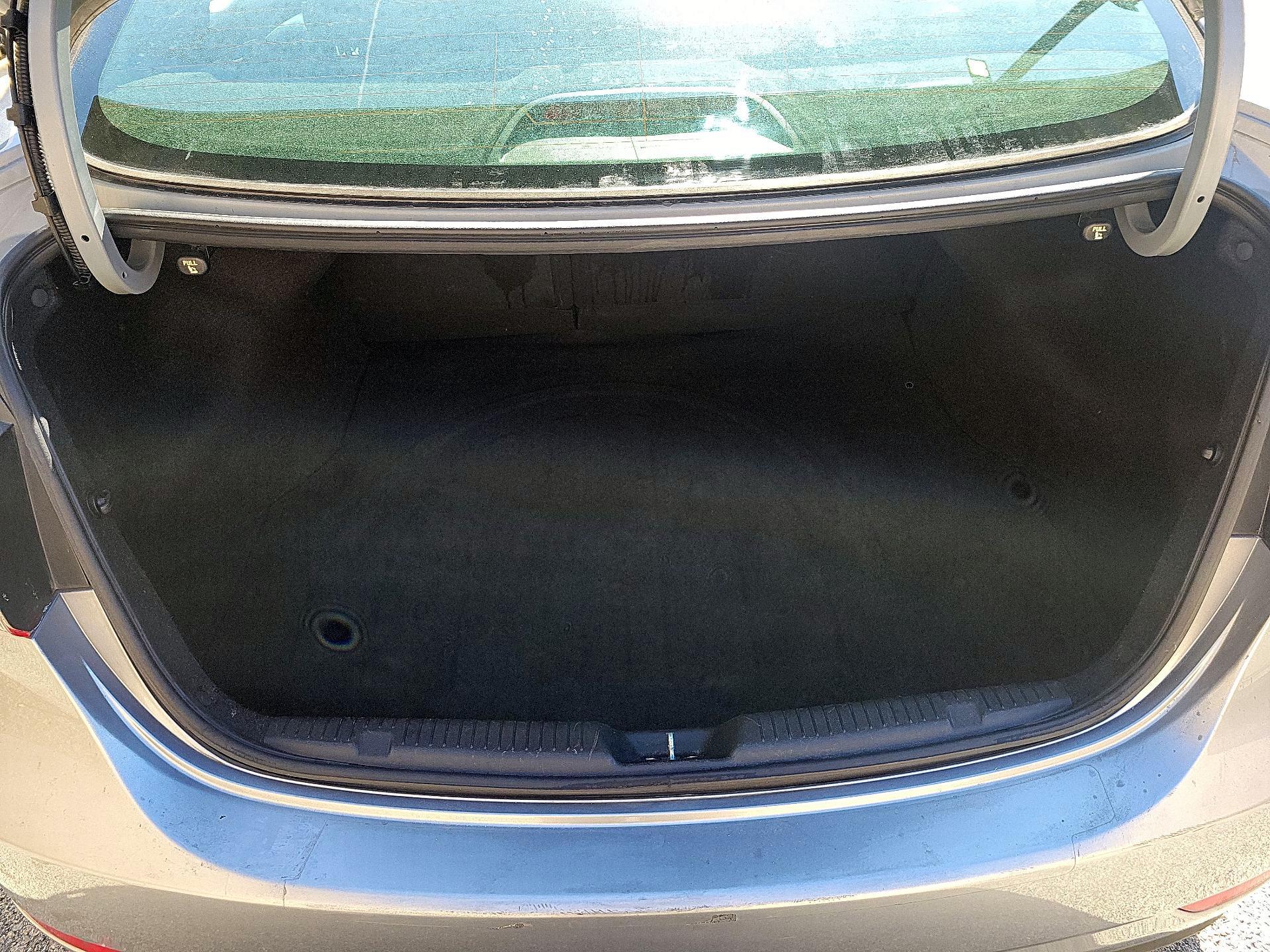 Thumbnail: 2016 Hyundai Elantra - 19