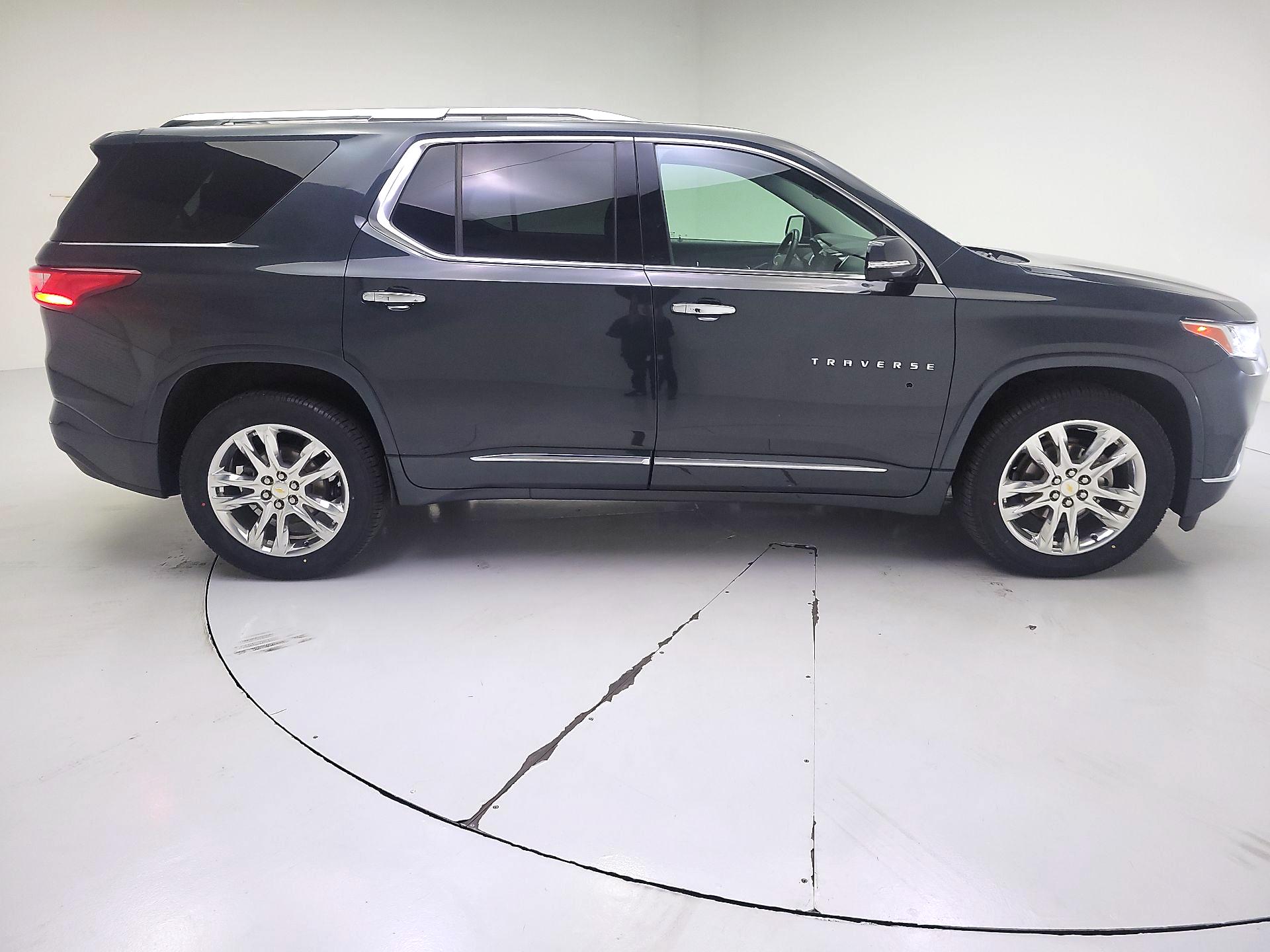 Thumbnail: 2020 Chevrolet Traverse - 4