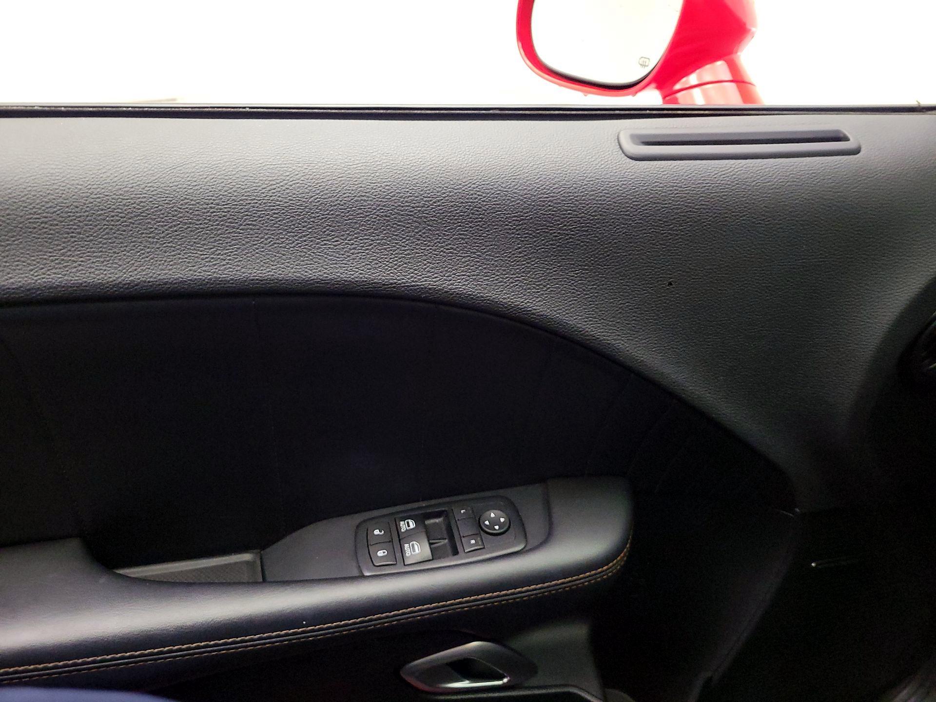 Thumbnail: 2015 Dodge Challenger - 10