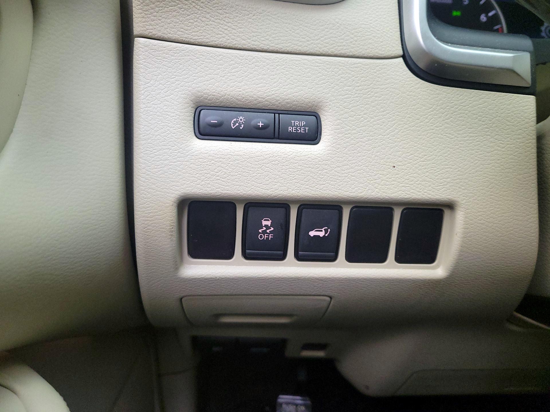 Thumbnail: 2016 Nissan Murano - 11