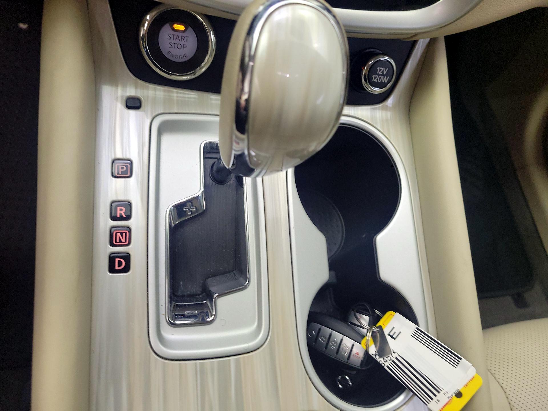 Thumbnail: 2016 Nissan Murano - 16