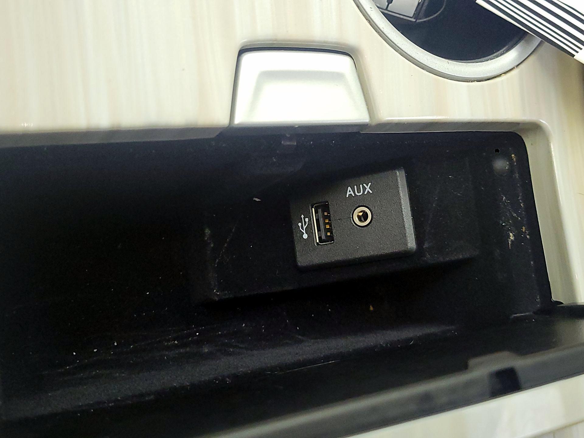 Thumbnail: 2016 Nissan Murano - 17