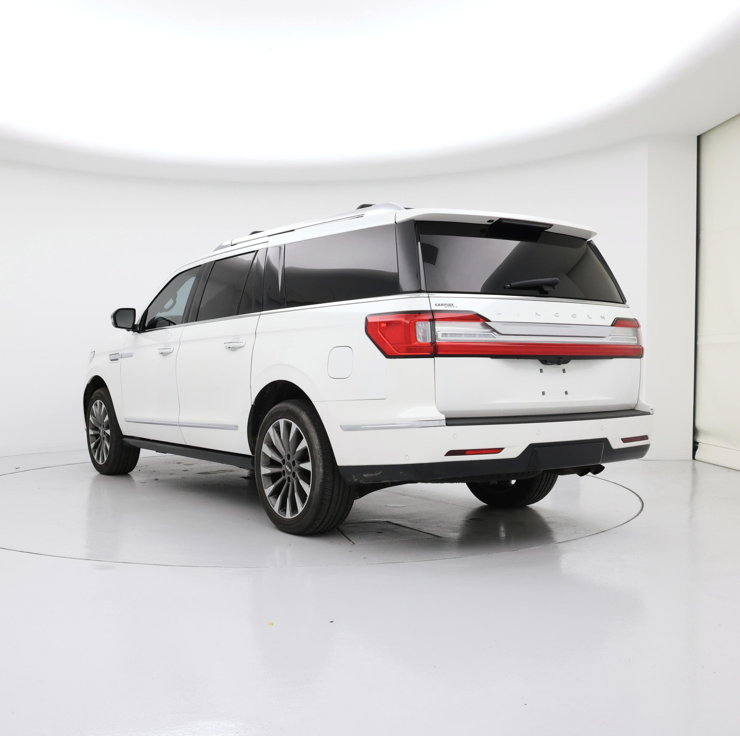 Thumbnail: 2021 Lincoln Navigator L - 2