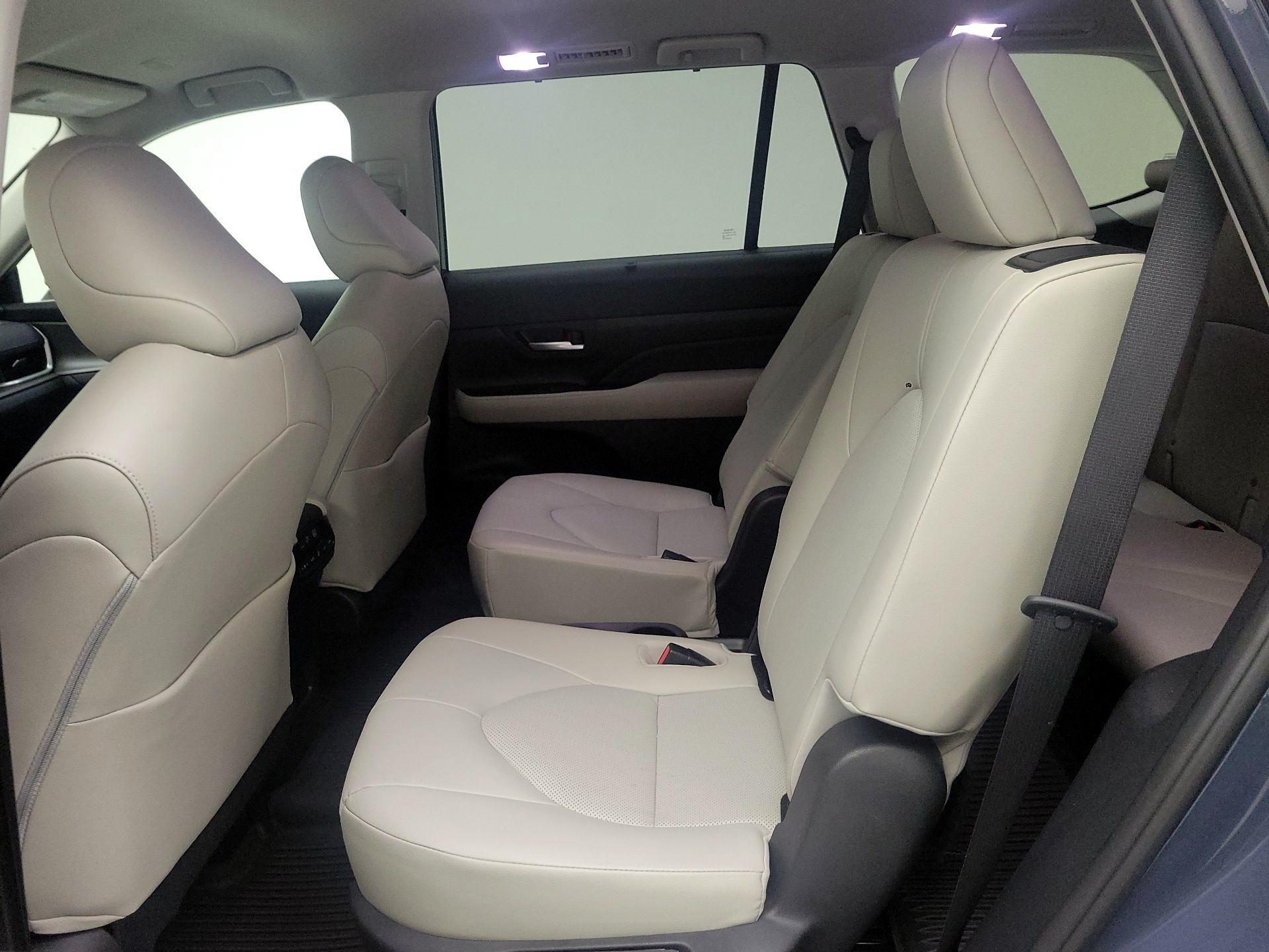 Thumbnail: 2024 Toyota Grand Highlander - 18