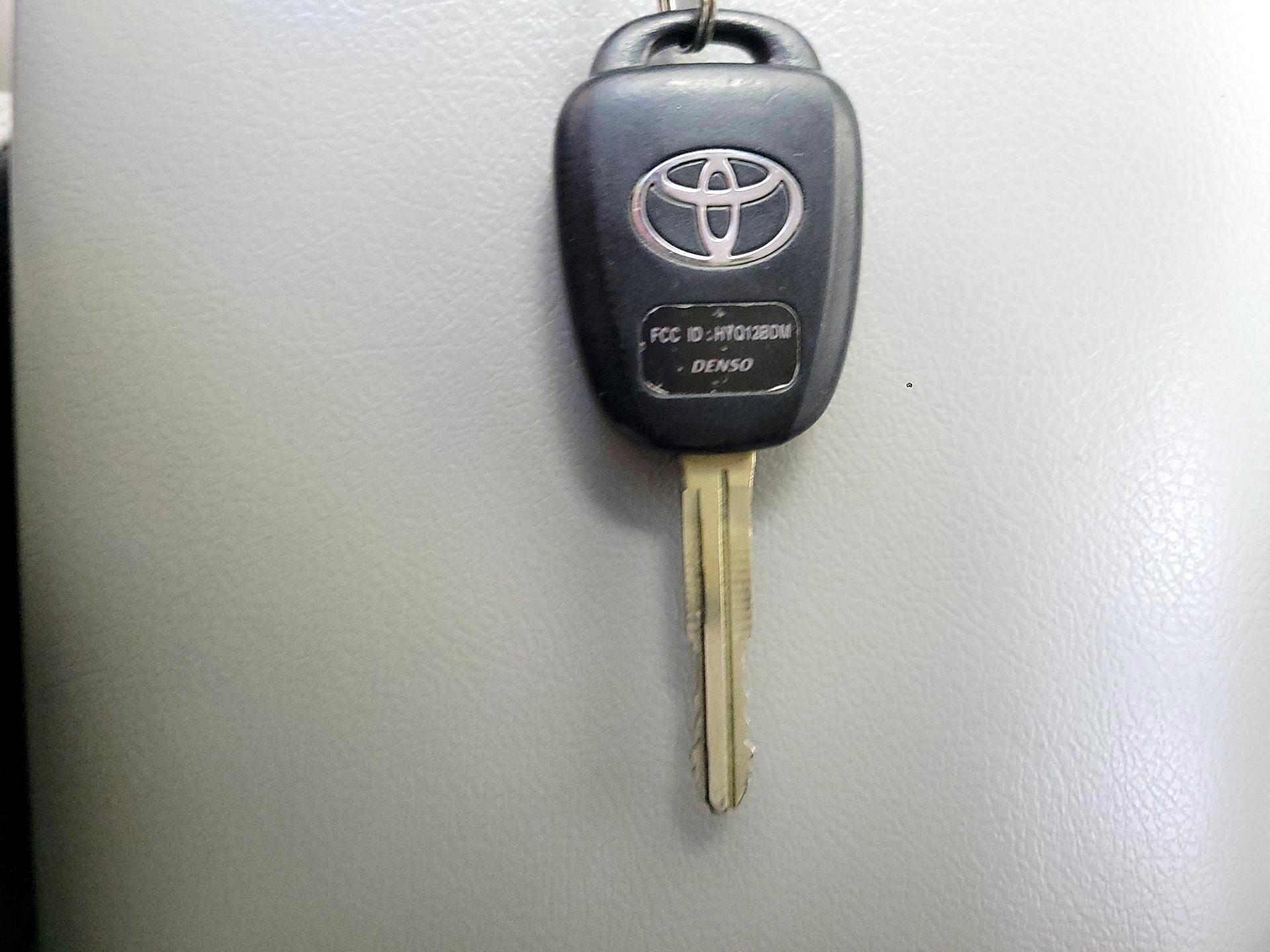 Thumbnail: 2017 Toyota Camry - 20