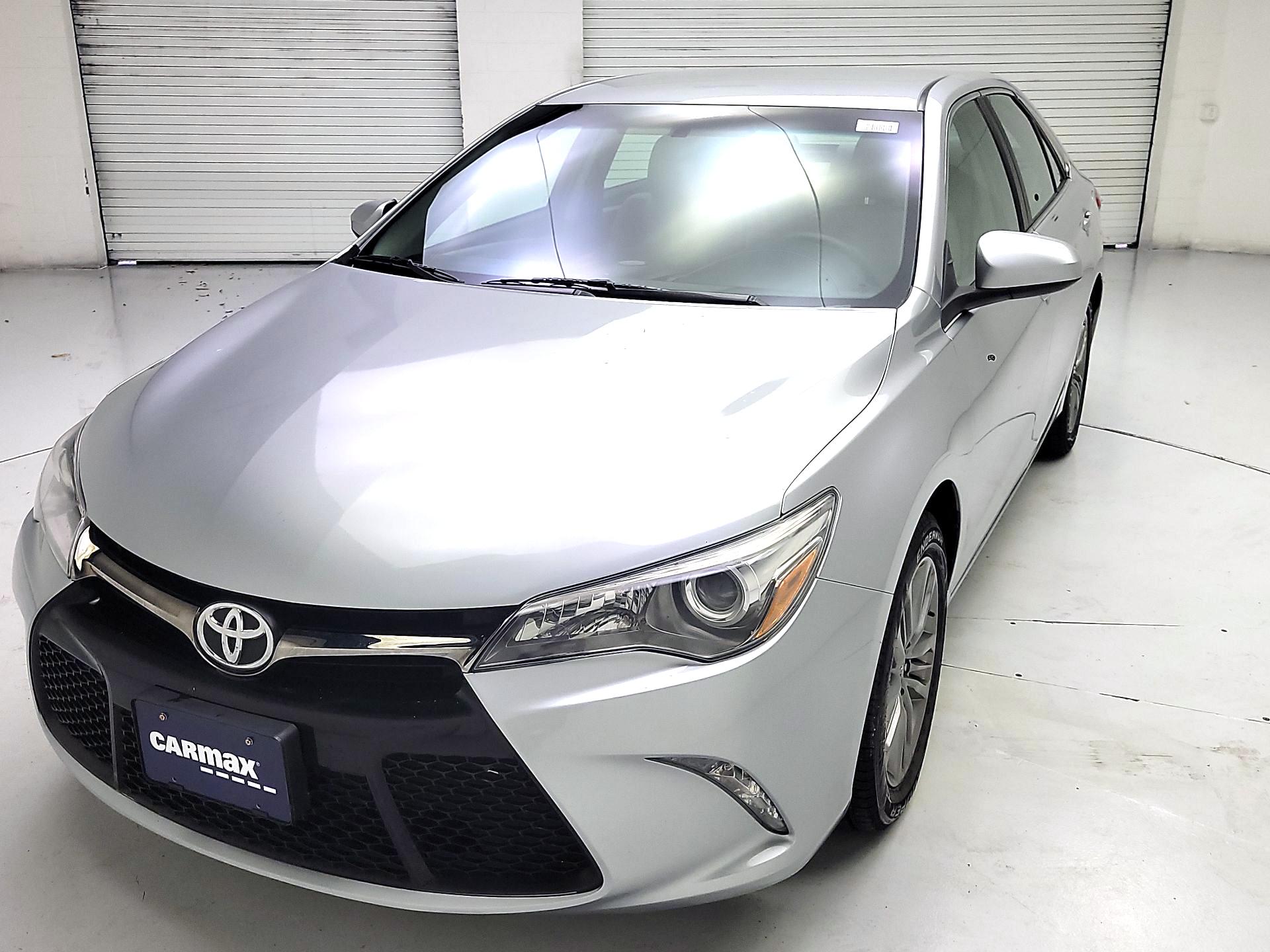 Thumbnail: 2017 Toyota Camry - 3