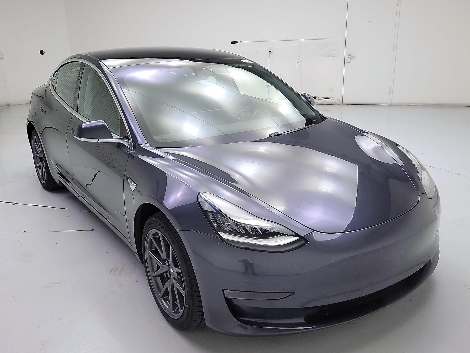 Thumbnail: 2019 Tesla Model 3 - 1