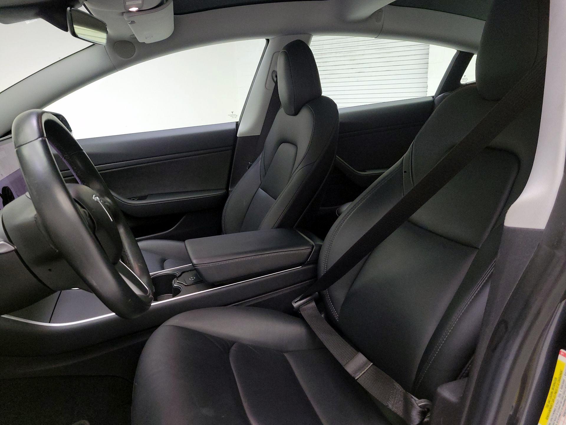 Thumbnail: 2019 Tesla Model 3 - 9