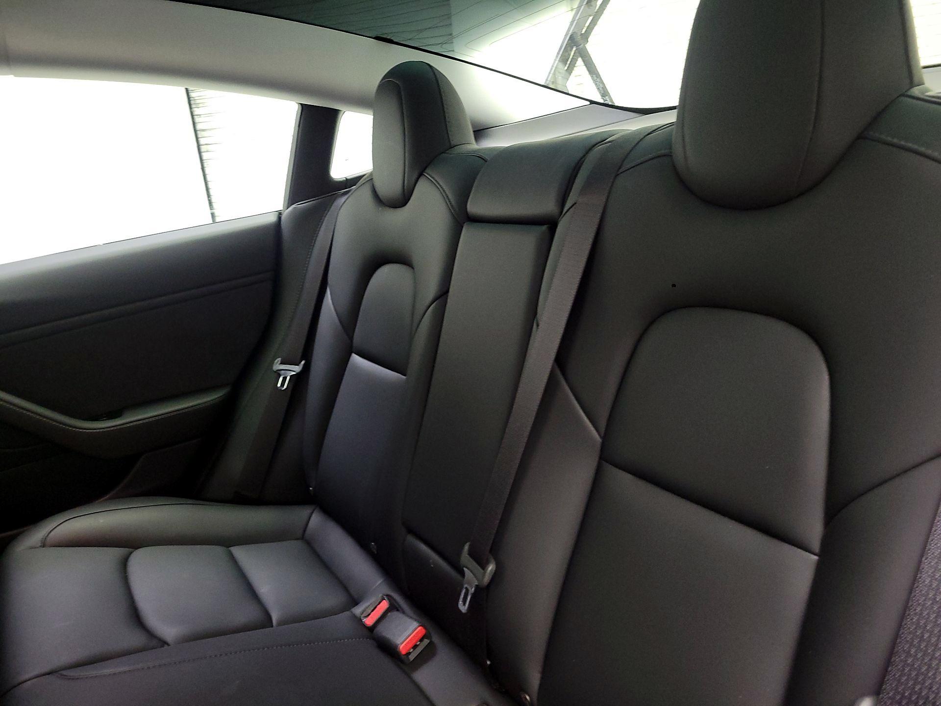 Thumbnail: 2019 Tesla Model 3 - 18