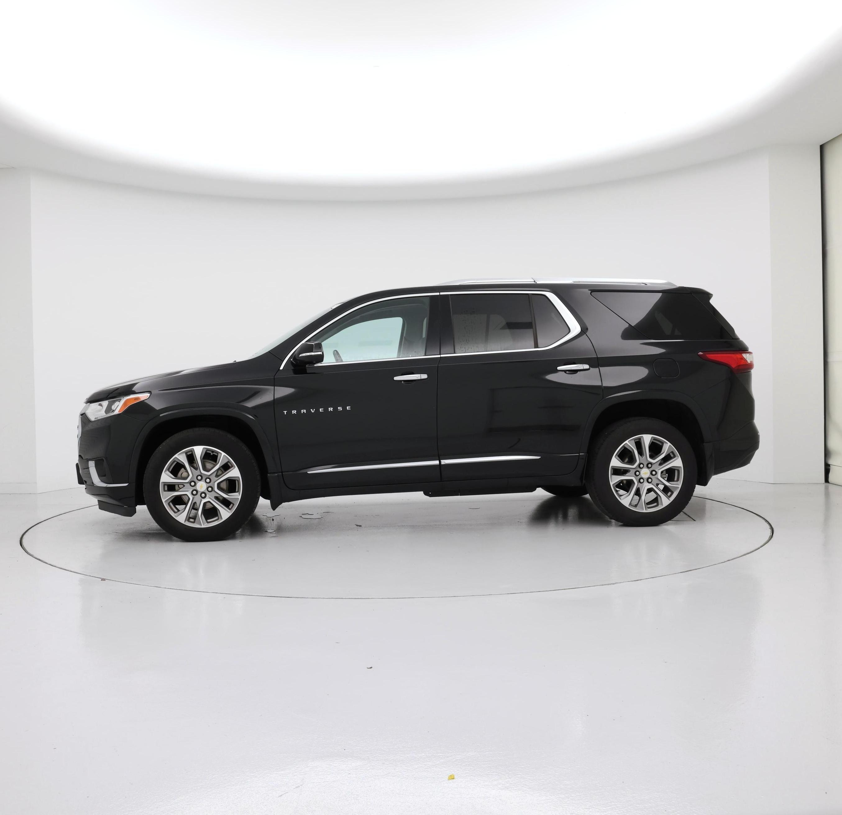 Thumbnail: 2020 Chevrolet Traverse - 3