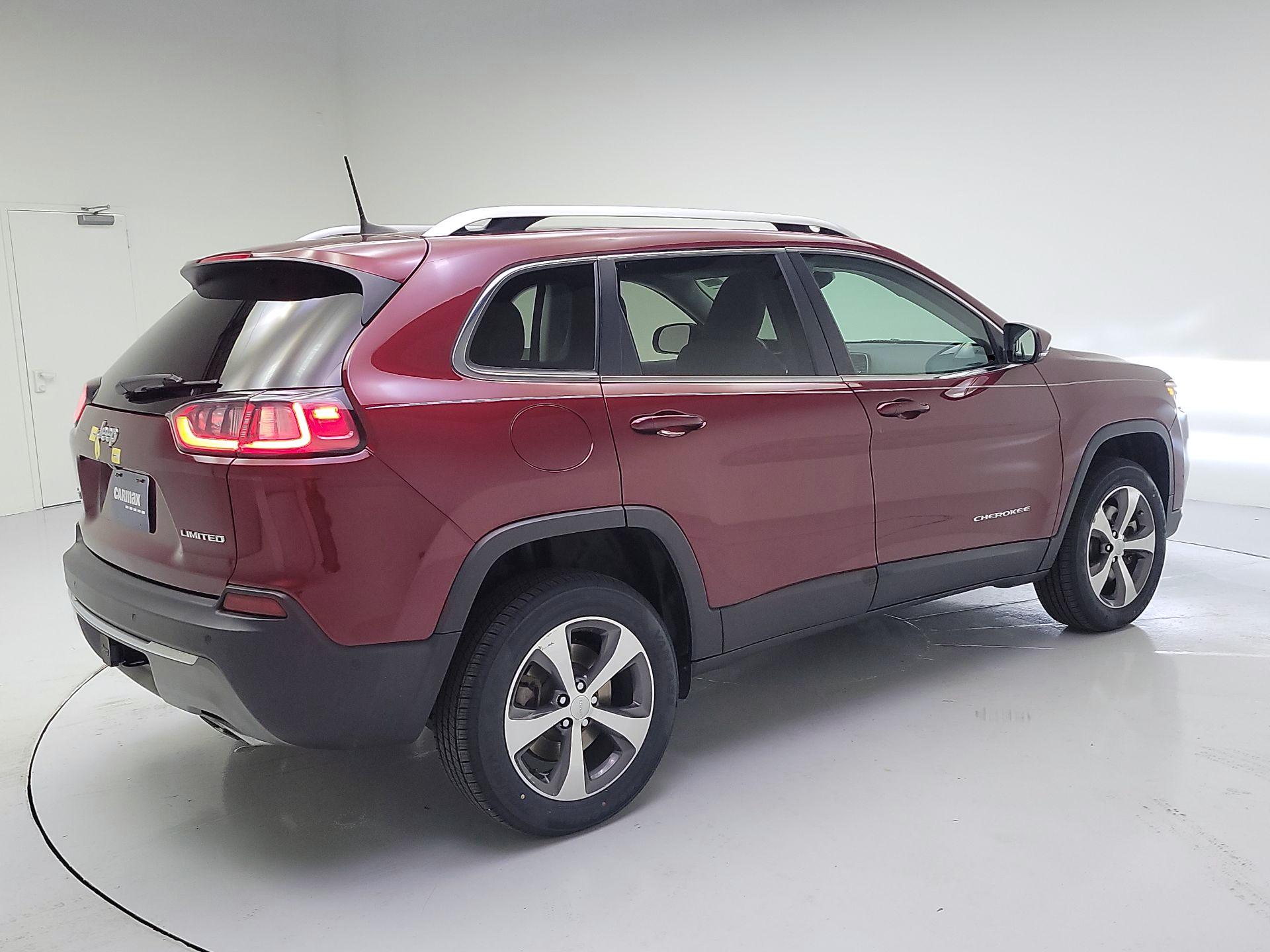Thumbnail: 2020 Jeep Cherokee - 5