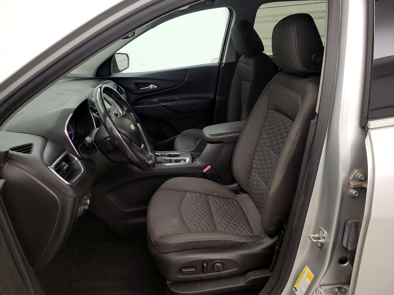 2019 Chevrolet Equinox LT - Photo 12