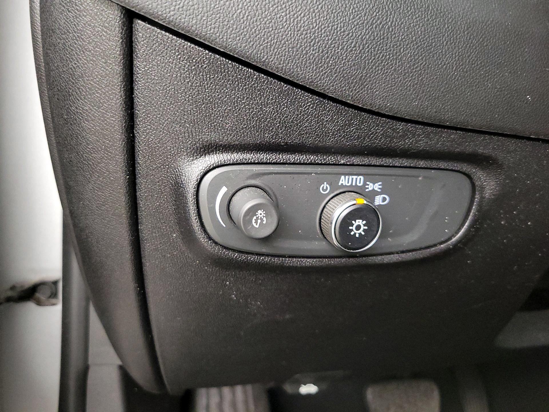 Thumbnail: 2019 Chevrolet Equinox - 13