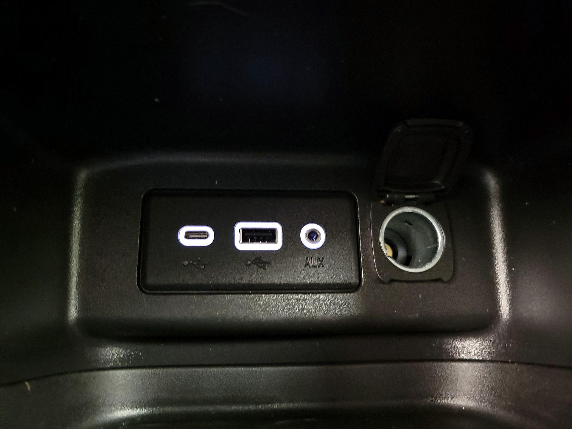 Thumbnail: 2019 Chevrolet Equinox - 18