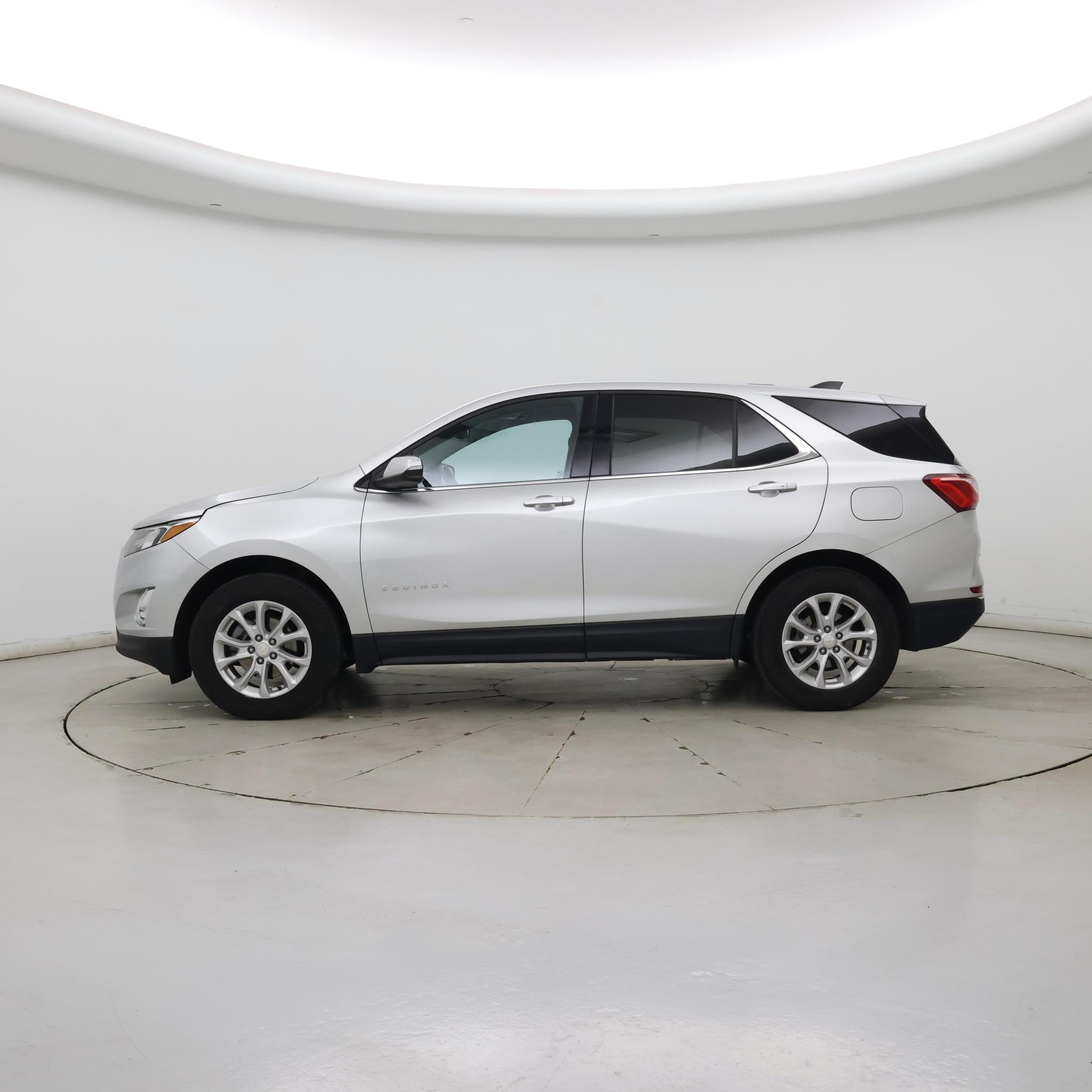 Thumbnail: 2019 Chevrolet Equinox - 3