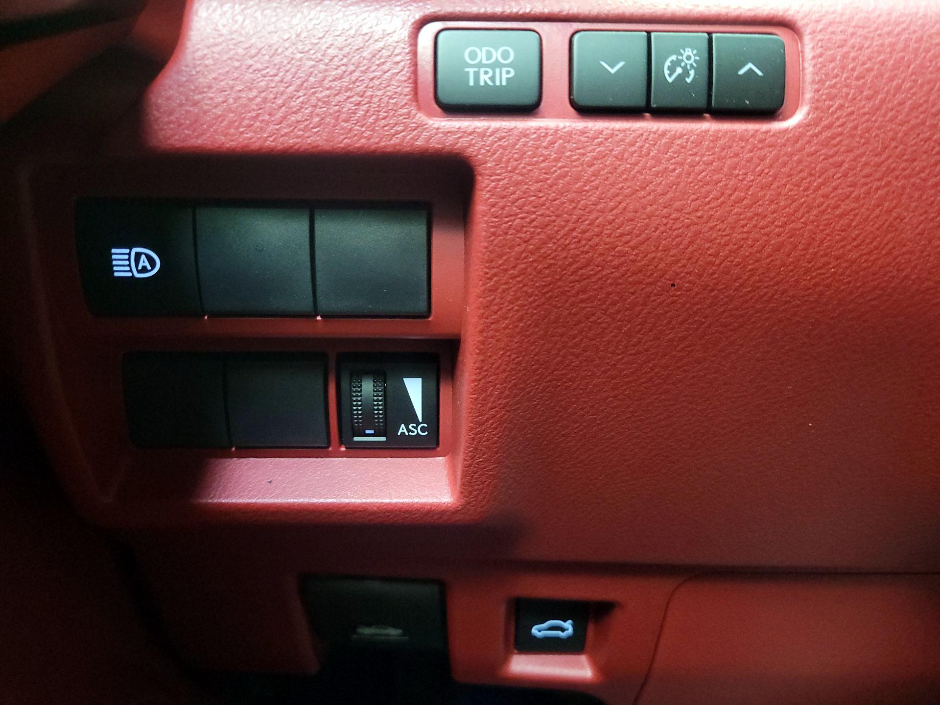 Thumbnail: 2023 Lexus IS - 11