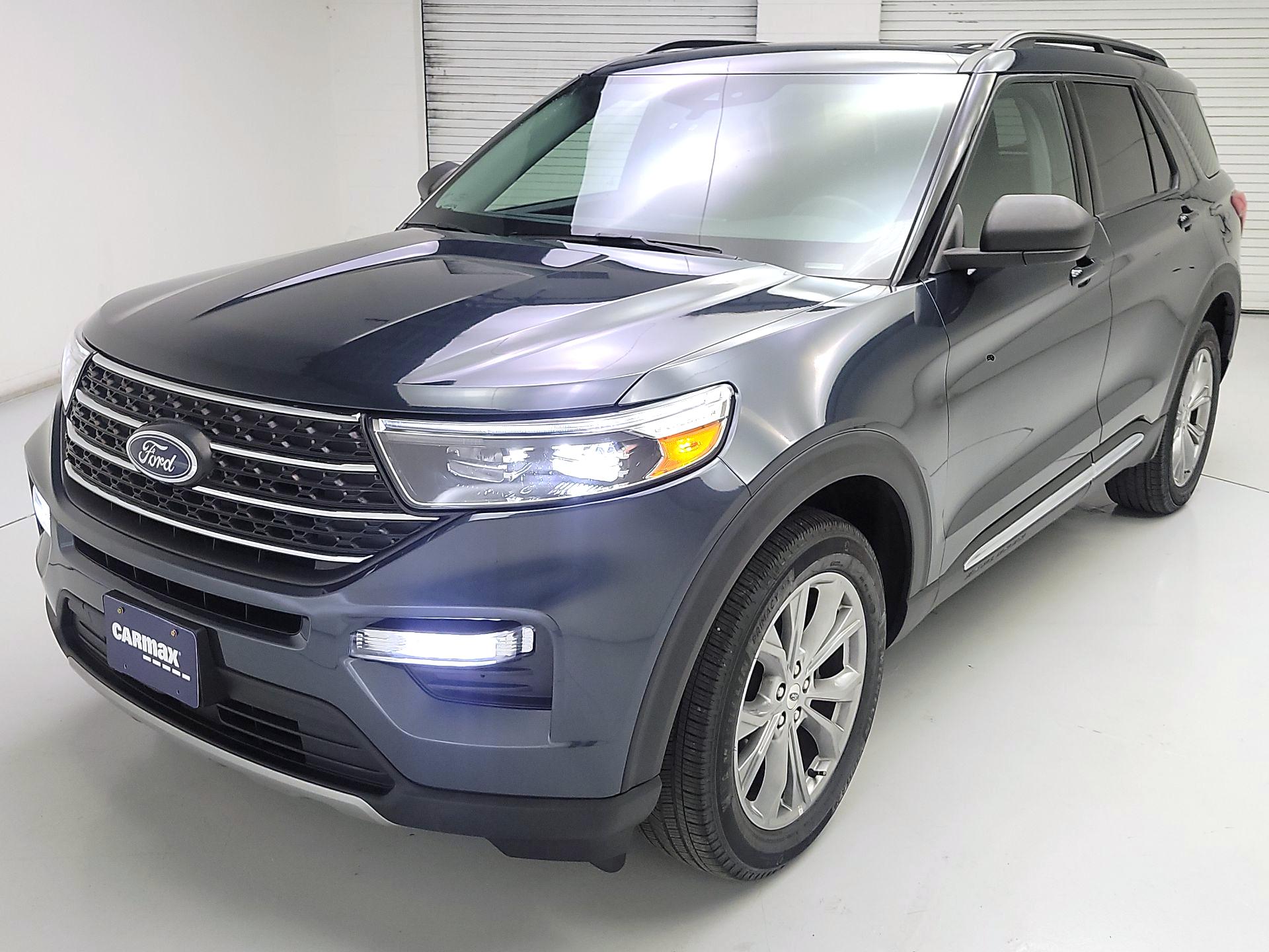Thumbnail: 2022 Ford Explorer - 3