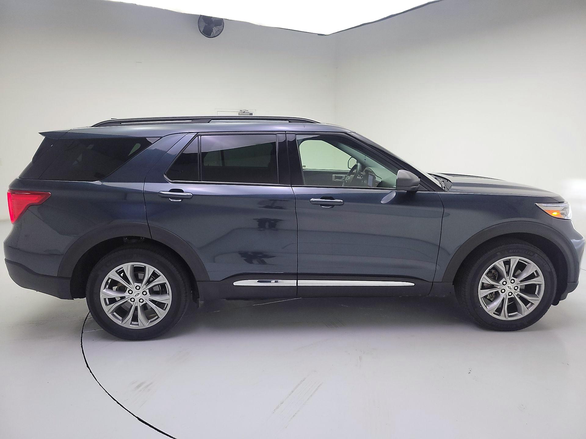 Thumbnail: 2022 Ford Explorer - 4